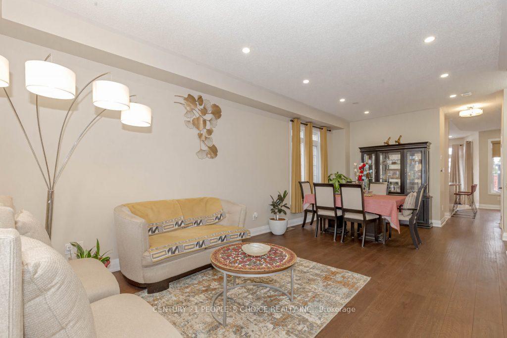 Photo 6 of 92 Legnano Crescent, Vaughan, Vellore Village — HOMEH
