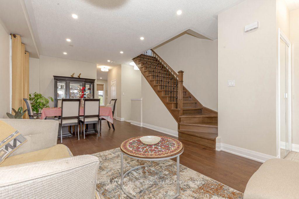 Photo 8 of 92 Legnano Crescent, Vaughan, Vellore Village — HOMEH