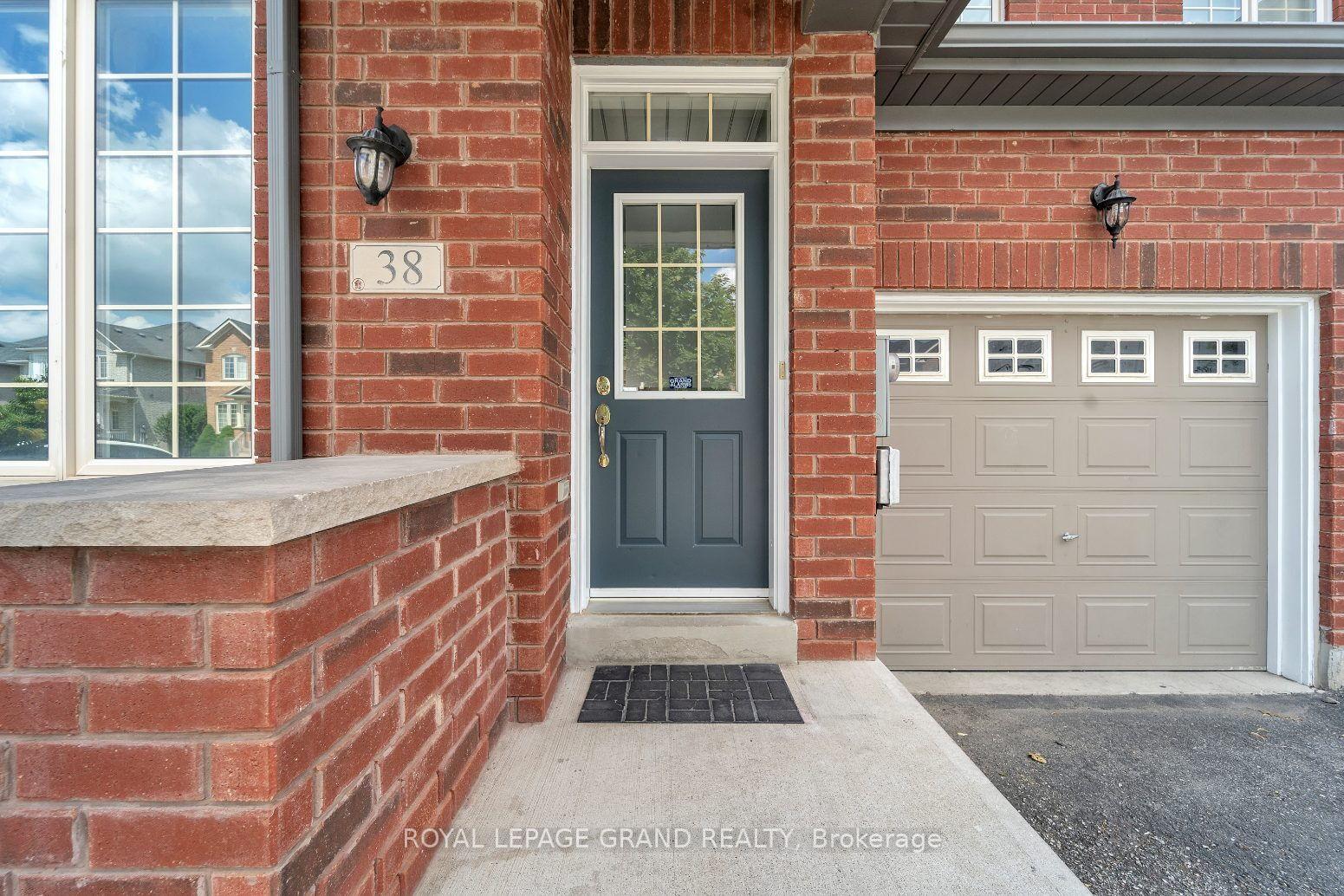 Photo 2 of 38 Totten Drive, Brampton, Sandringham-Wellington — HOMEH