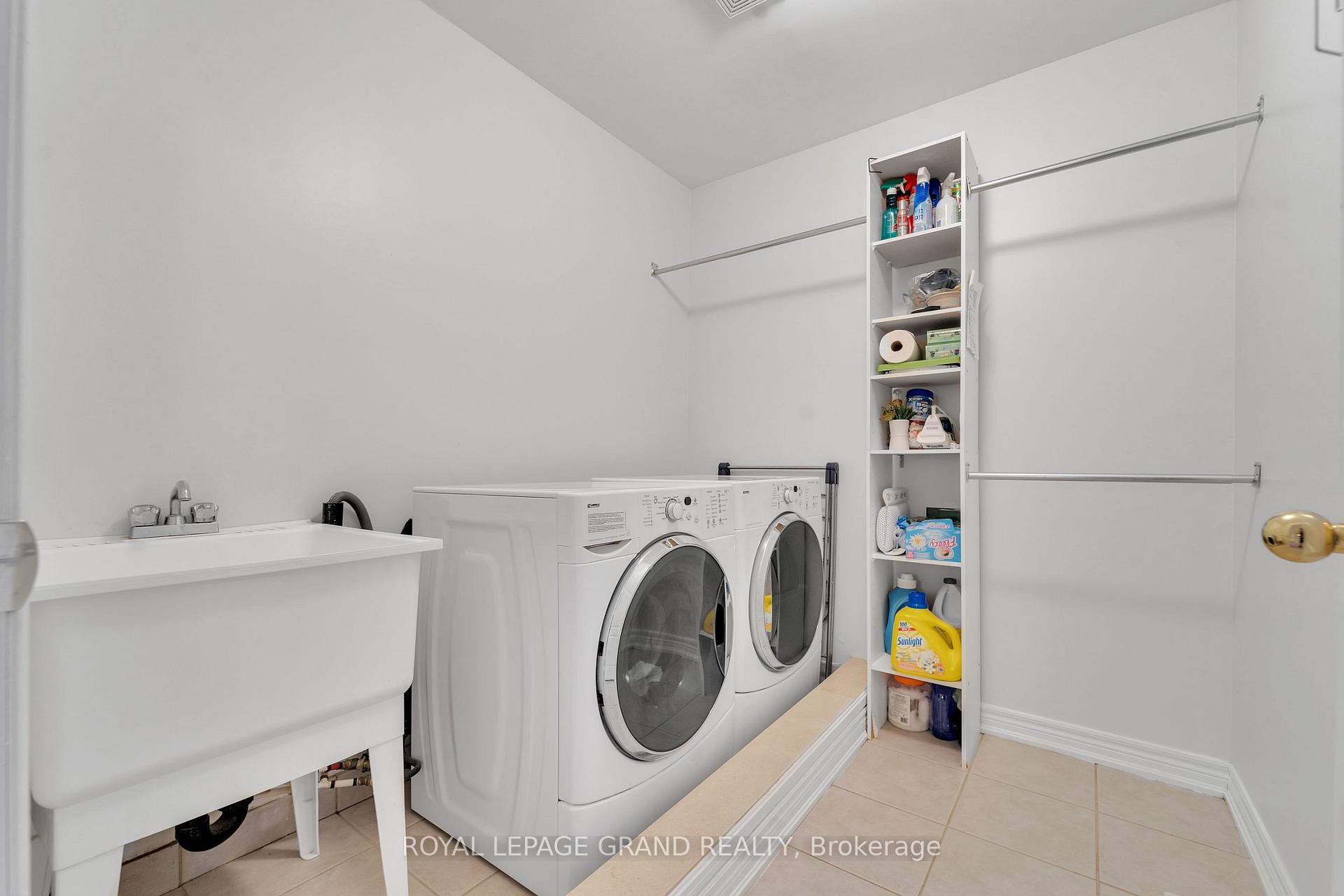 Photo 14 of 38 Totten Drive, Brampton, Sandringham-Wellington — HOMEH