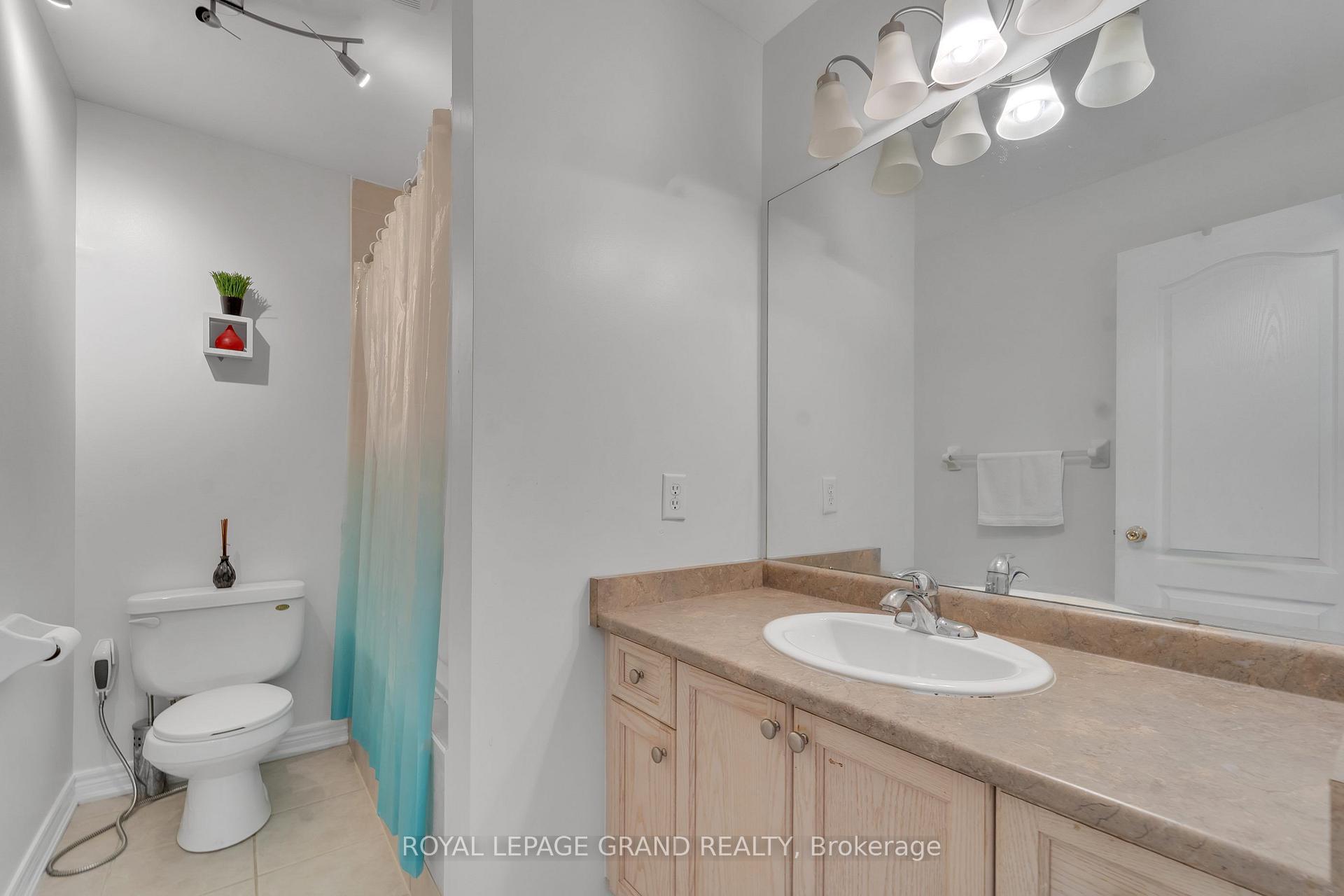 Photo 17 of 38 Totten Drive, Brampton, Sandringham-Wellington — HOMEH