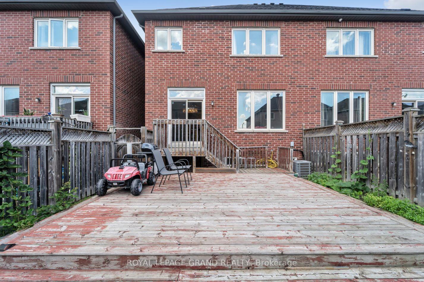 Photo 19 of 38 Totten Drive, Brampton, Sandringham-Wellington — HOMEH