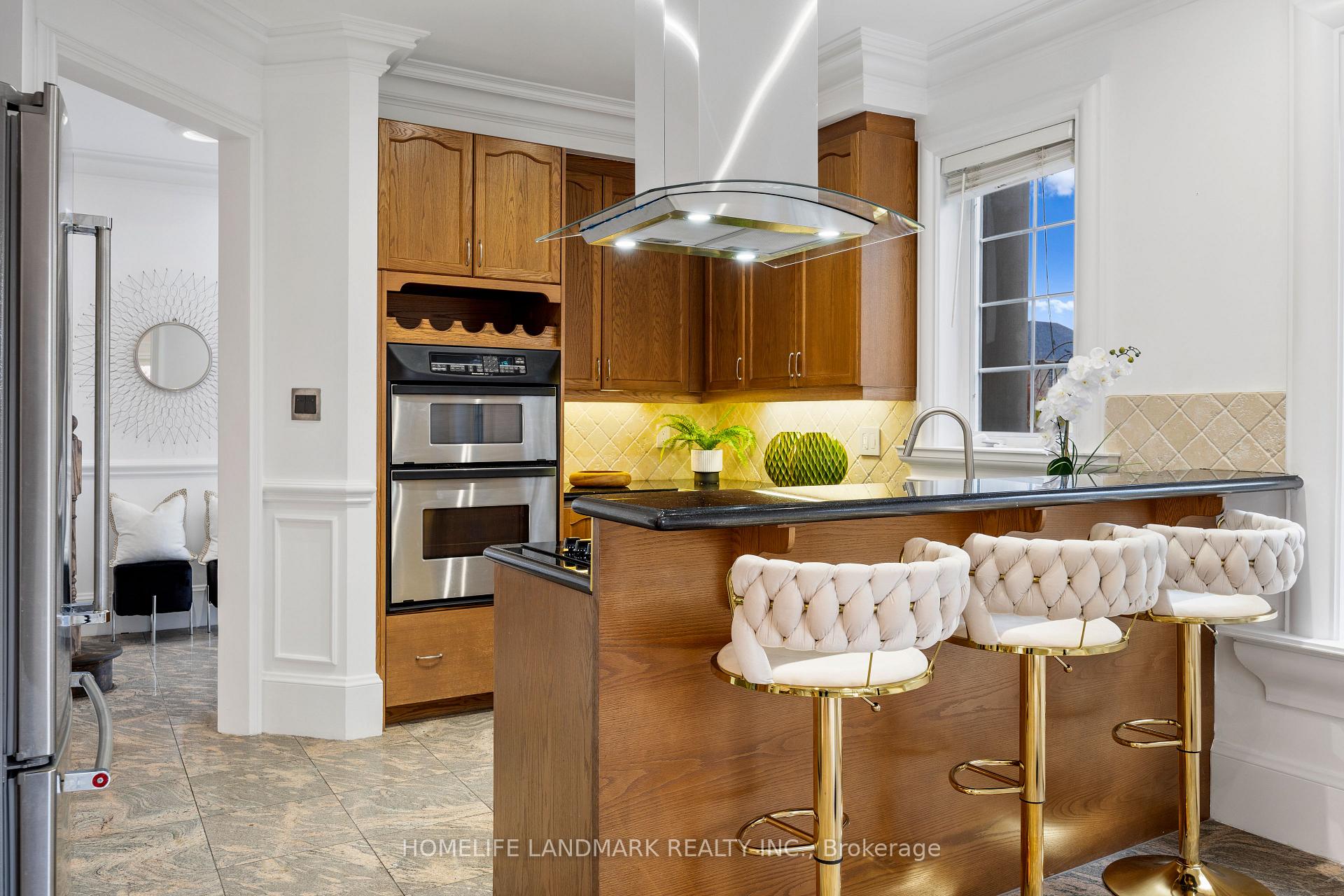 Photo 7 of 200 Vellore Woods Boulevard, Vaughan, Vellore Village — HOMEH