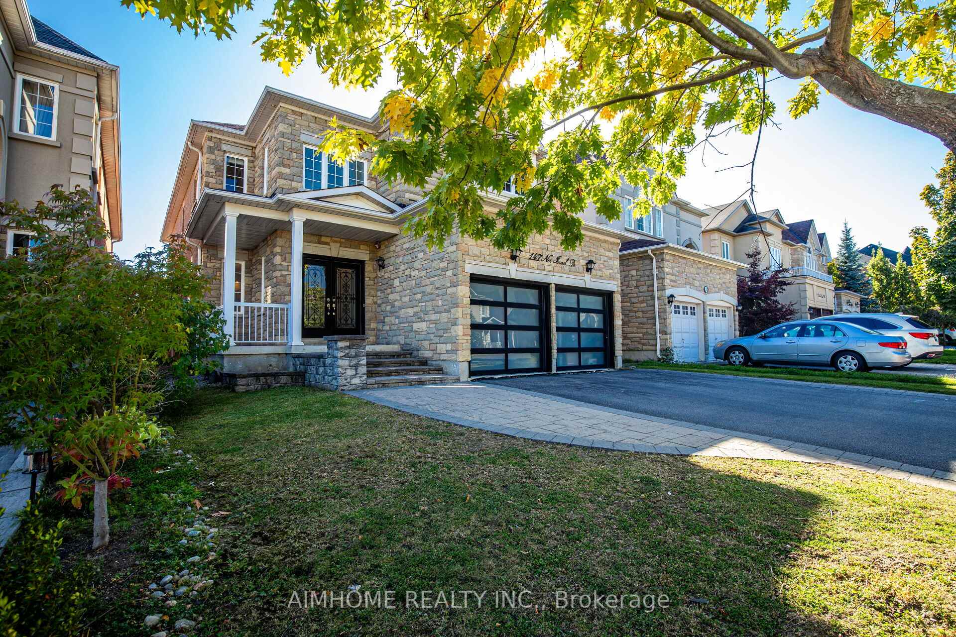 Photo 3 of 147 Ner Israel Drive, Vaughan, Patterson — HOMEH