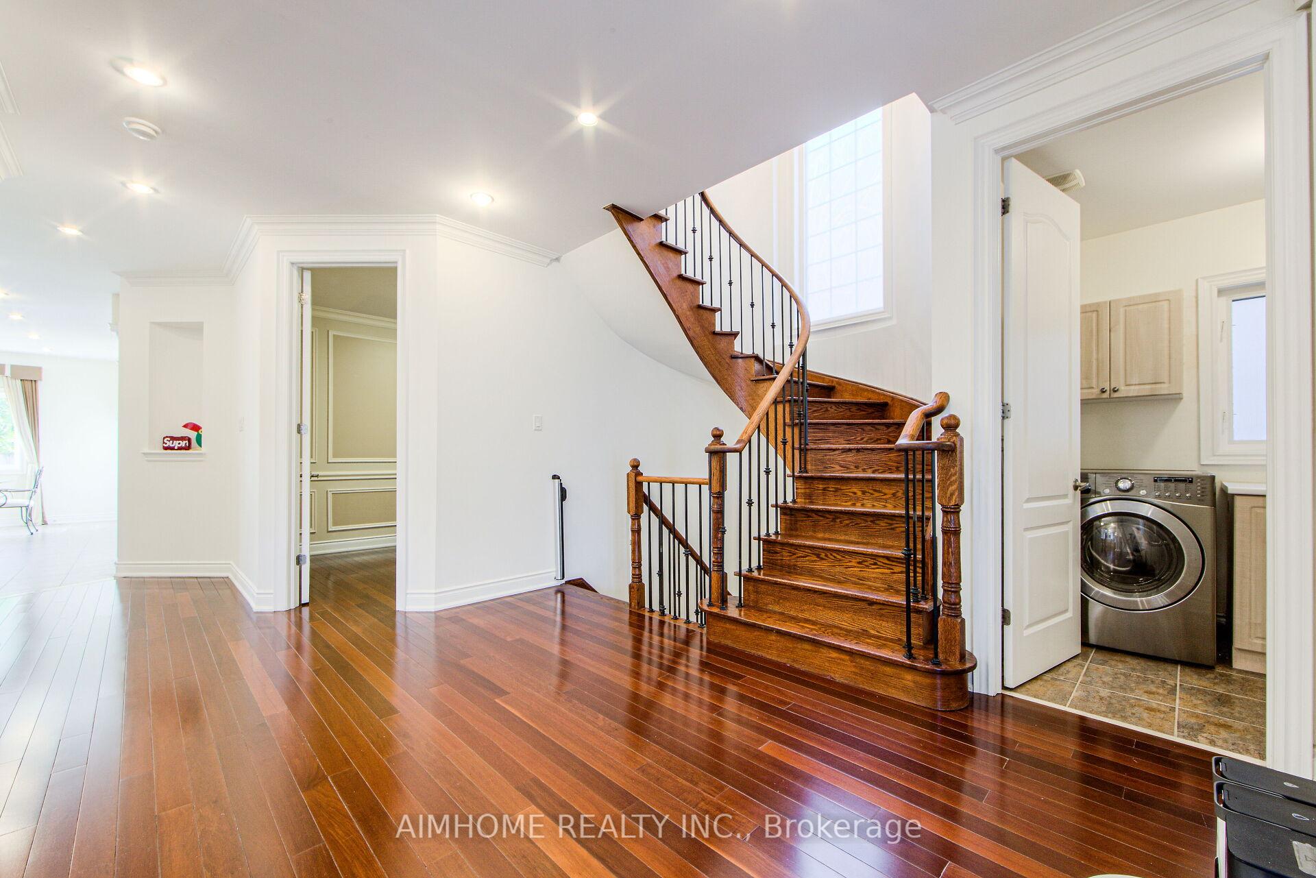 Photo 6 of 147 Ner Israel Drive, Vaughan, Patterson — HOMEH