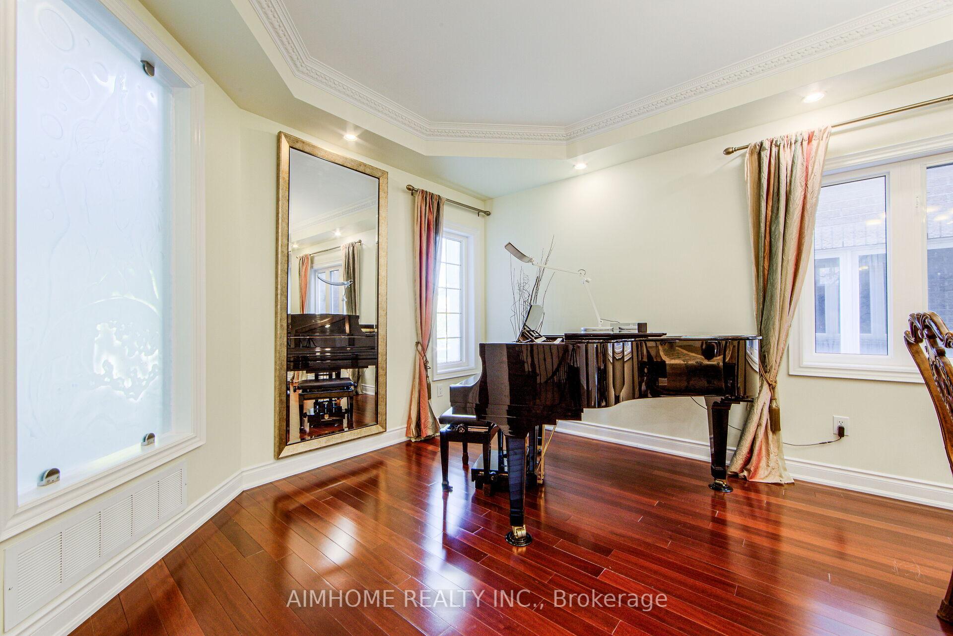 Photo 9 of 147 Ner Israel Drive, Vaughan, Patterson — HOMEH