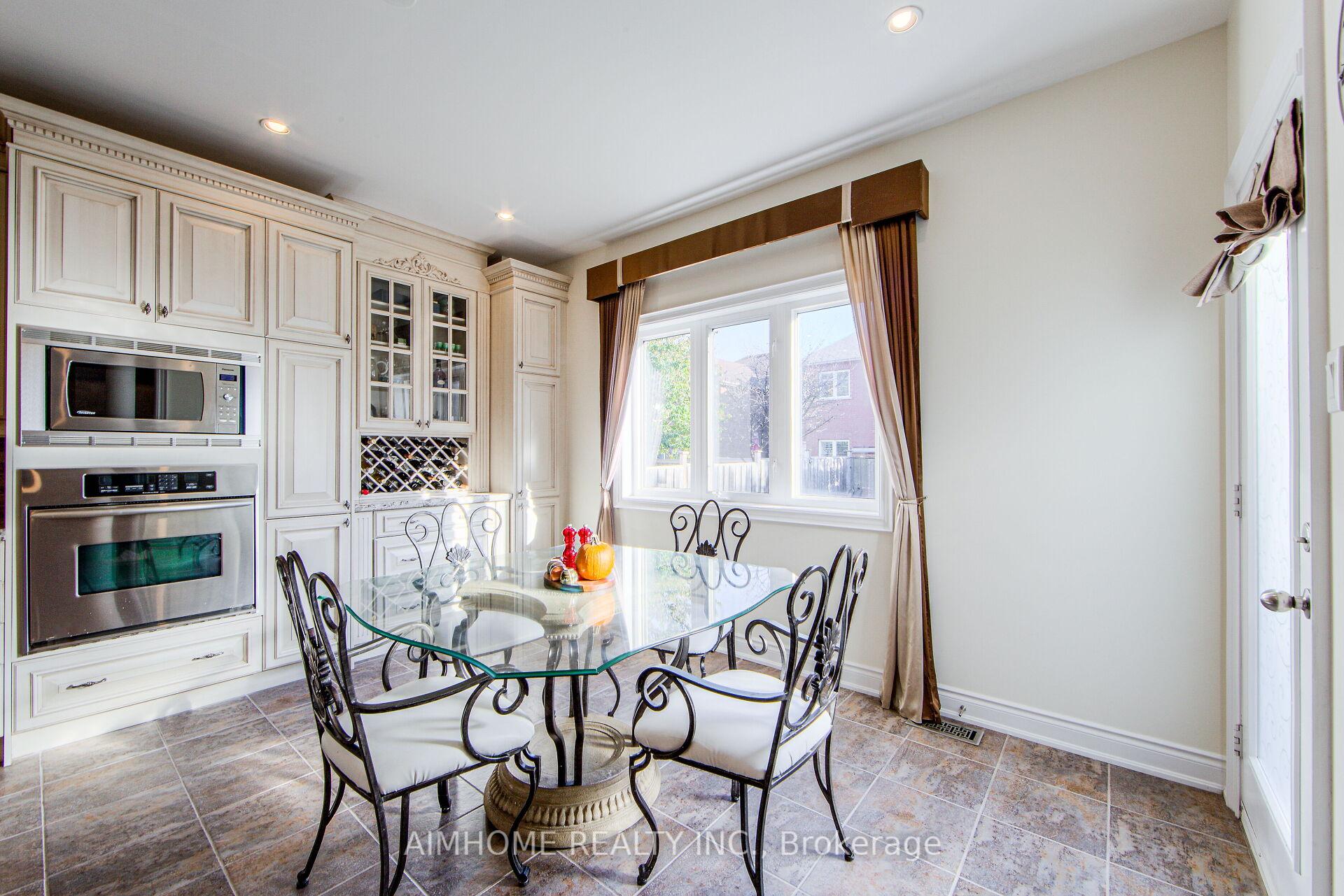 Photo 14 of 147 Ner Israel Drive, Vaughan, Patterson — HOMEH