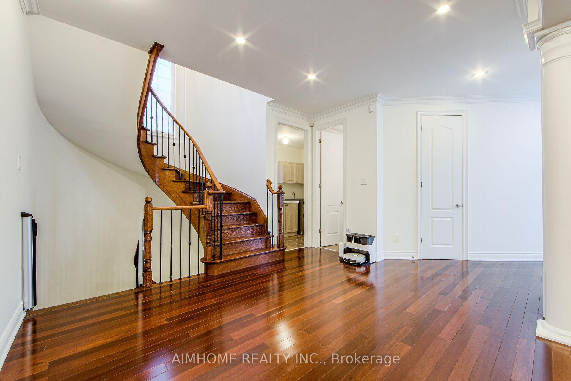 Photo 20 of 147 Ner Israel Drive, Vaughan, Patterson — HOMEH