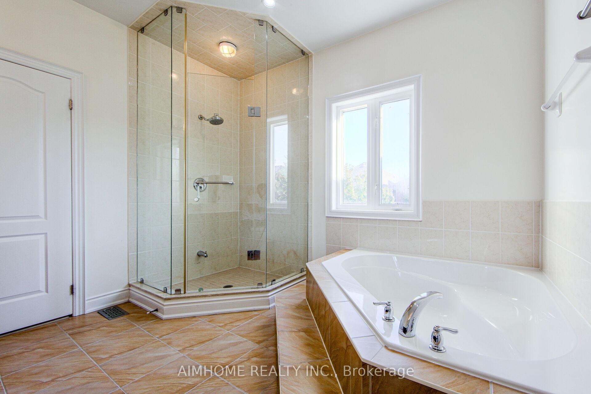 Photo 26 of 147 Ner Israel Drive, Vaughan, Patterson — HOMEH