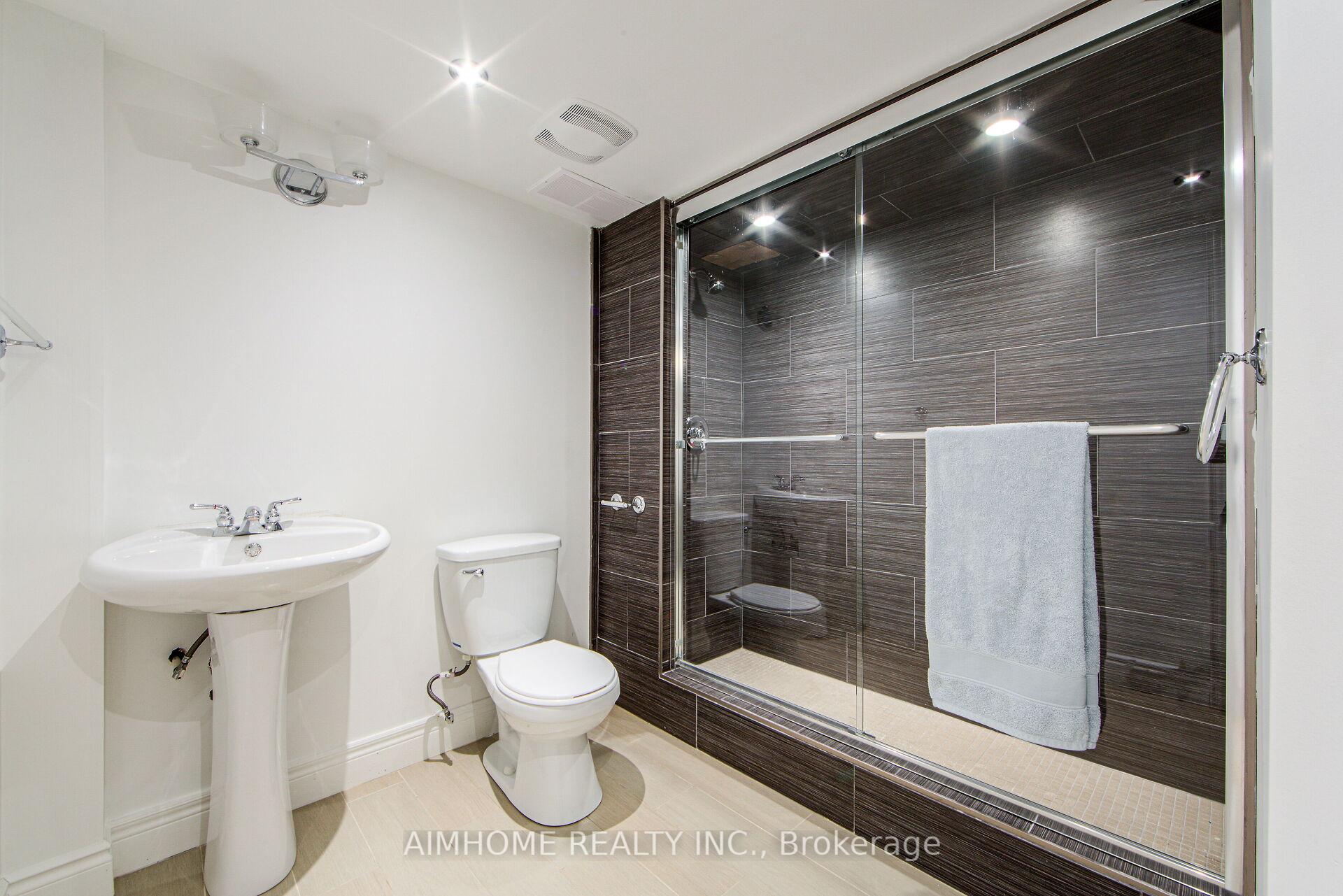 Photo 38 of 147 Ner Israel Drive, Vaughan, Patterson — HOMEH
