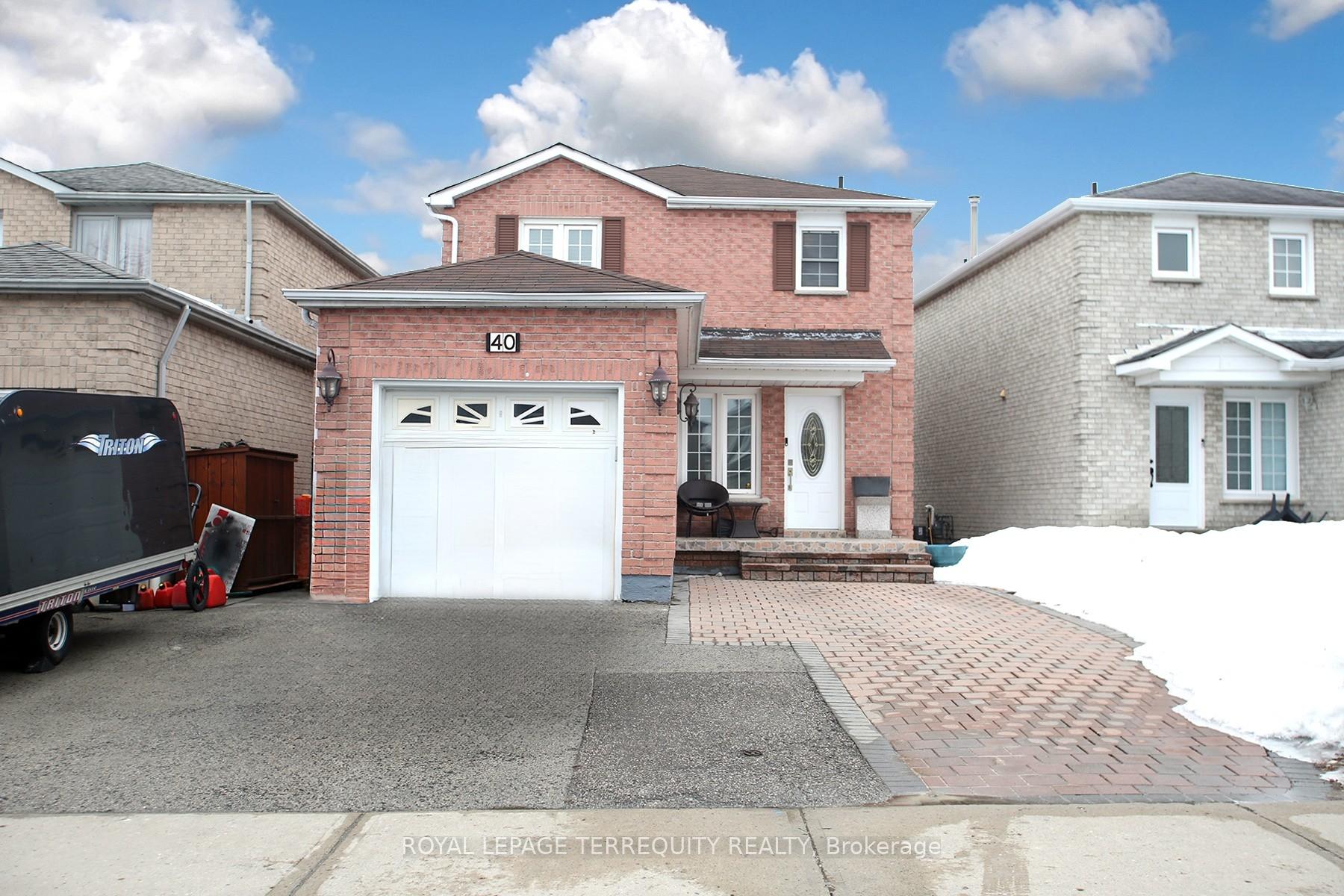 Photo 1 of 40 Large Crescent, Ajax, Central — HOMEH