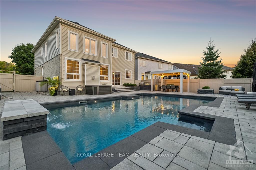 Photo 2 of 650 Brookwood Circle, Ottawa, Barrhaven - Stonebridge — HOMEH