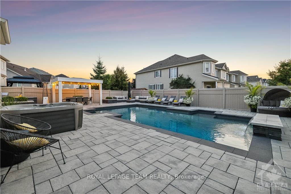 Photo 3 of 650 Brookwood Circle, Ottawa, Barrhaven - Stonebridge — HOMEH