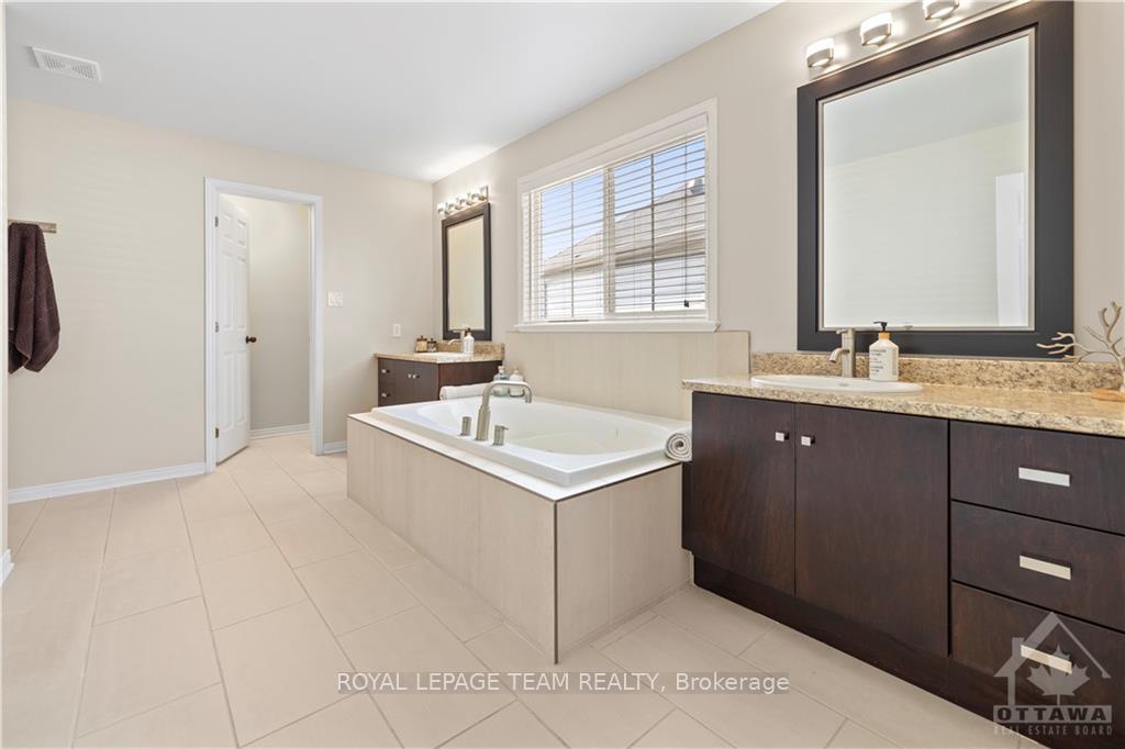 Photo 17 of 650 Brookwood Circle, Ottawa, Barrhaven - Stonebridge — HOMEH