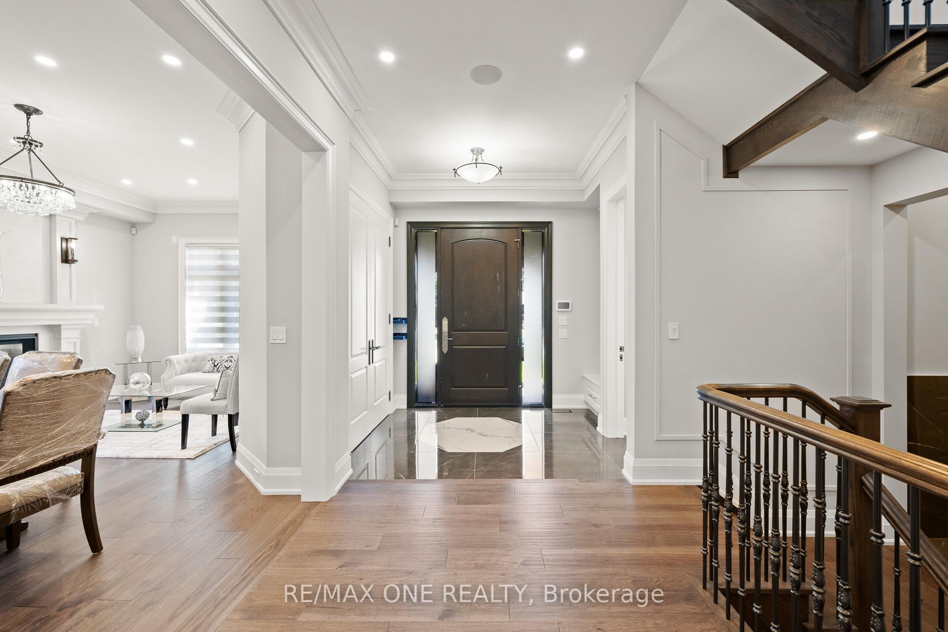 Photo 6 of 14 Clemson Crescent, Vaughan, Maple — HOMEH