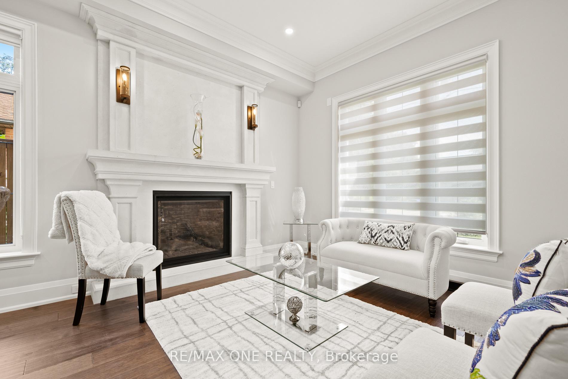 Photo 8 of 14 Clemson Crescent, Vaughan, Maple — HOMEH