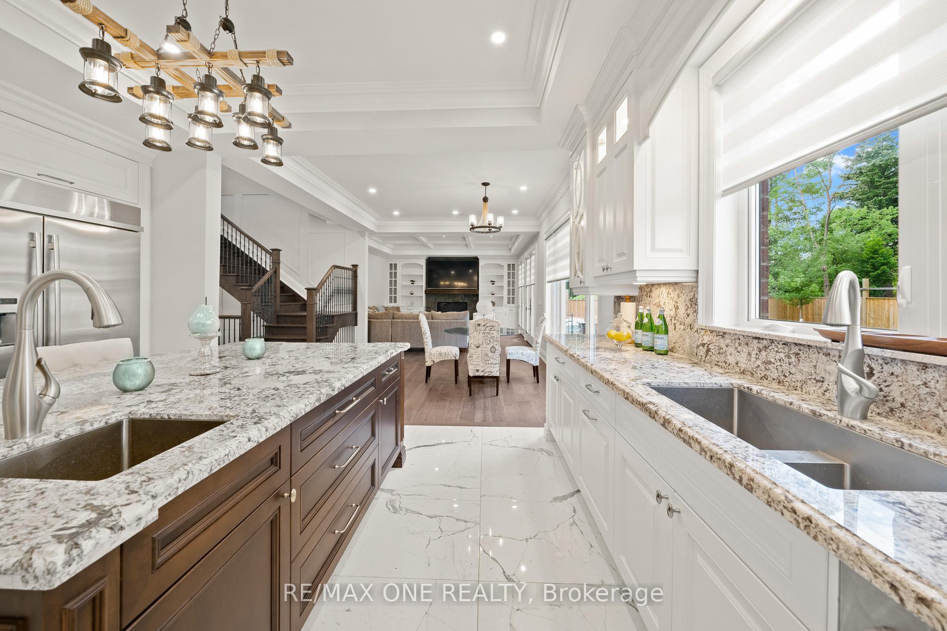 Photo 16 of 14 Clemson Crescent, Vaughan, Maple — HOMEH