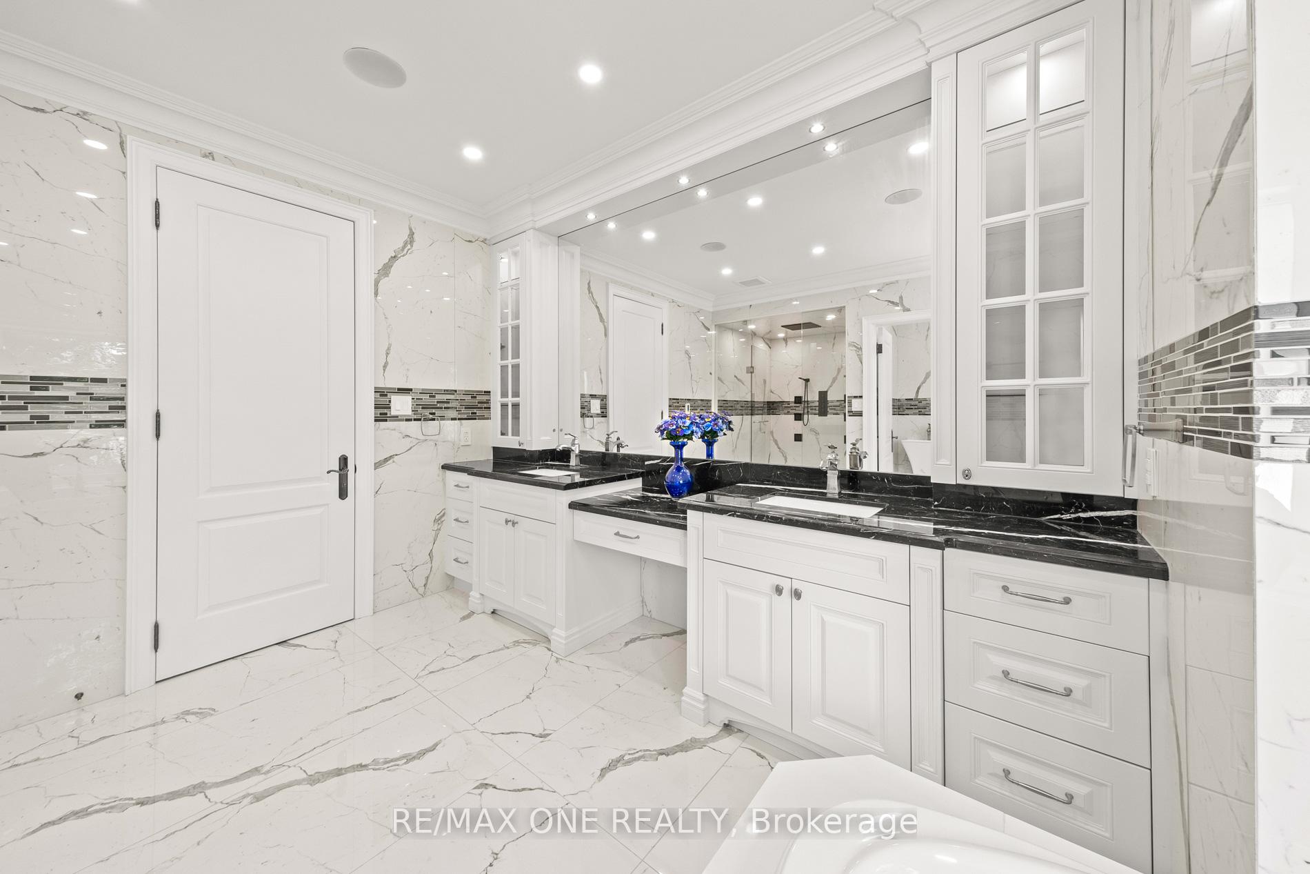 Photo 32 of 14 Clemson Crescent, Vaughan, Maple — HOMEH