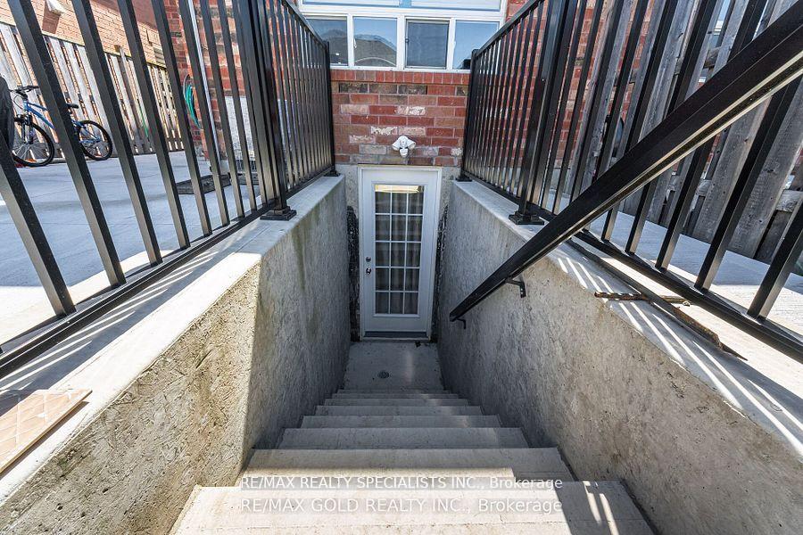 Photo 9 of 59 Eastway (Basement) Street E, Brampton, Gore Industrial North — HOMEH