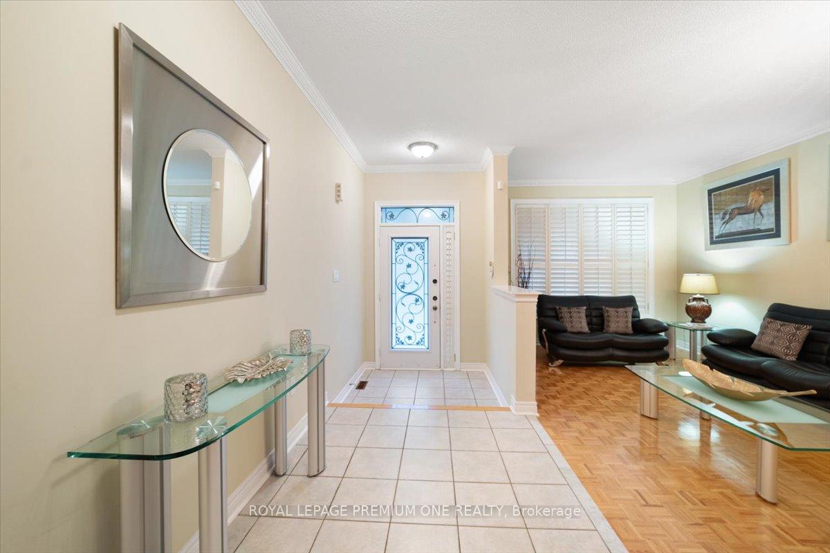Photo 2 of 45 Forecastle Road, Vaughan, Patterson — HOMEH