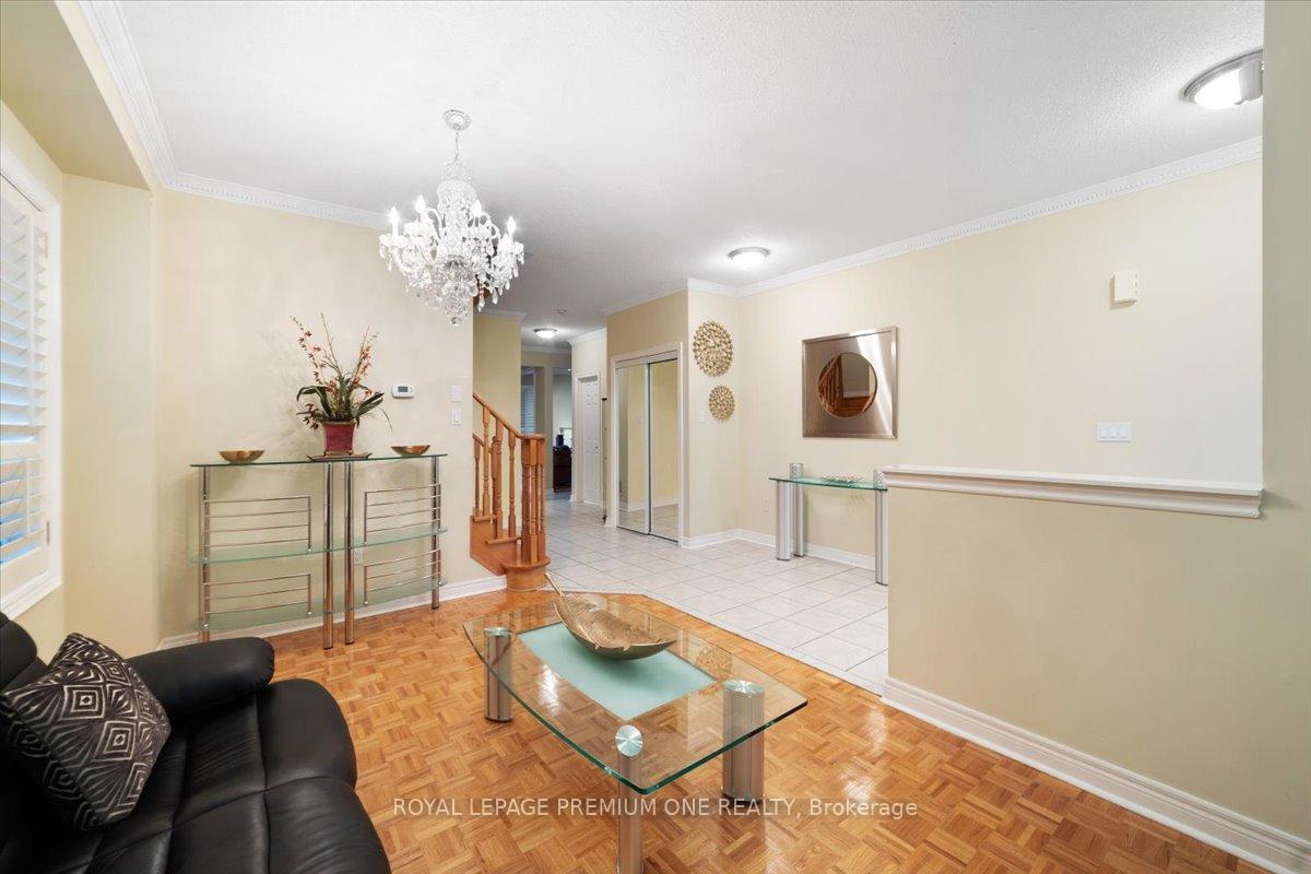 Photo 3 of 45 Forecastle Road, Vaughan, Patterson — HOMEH