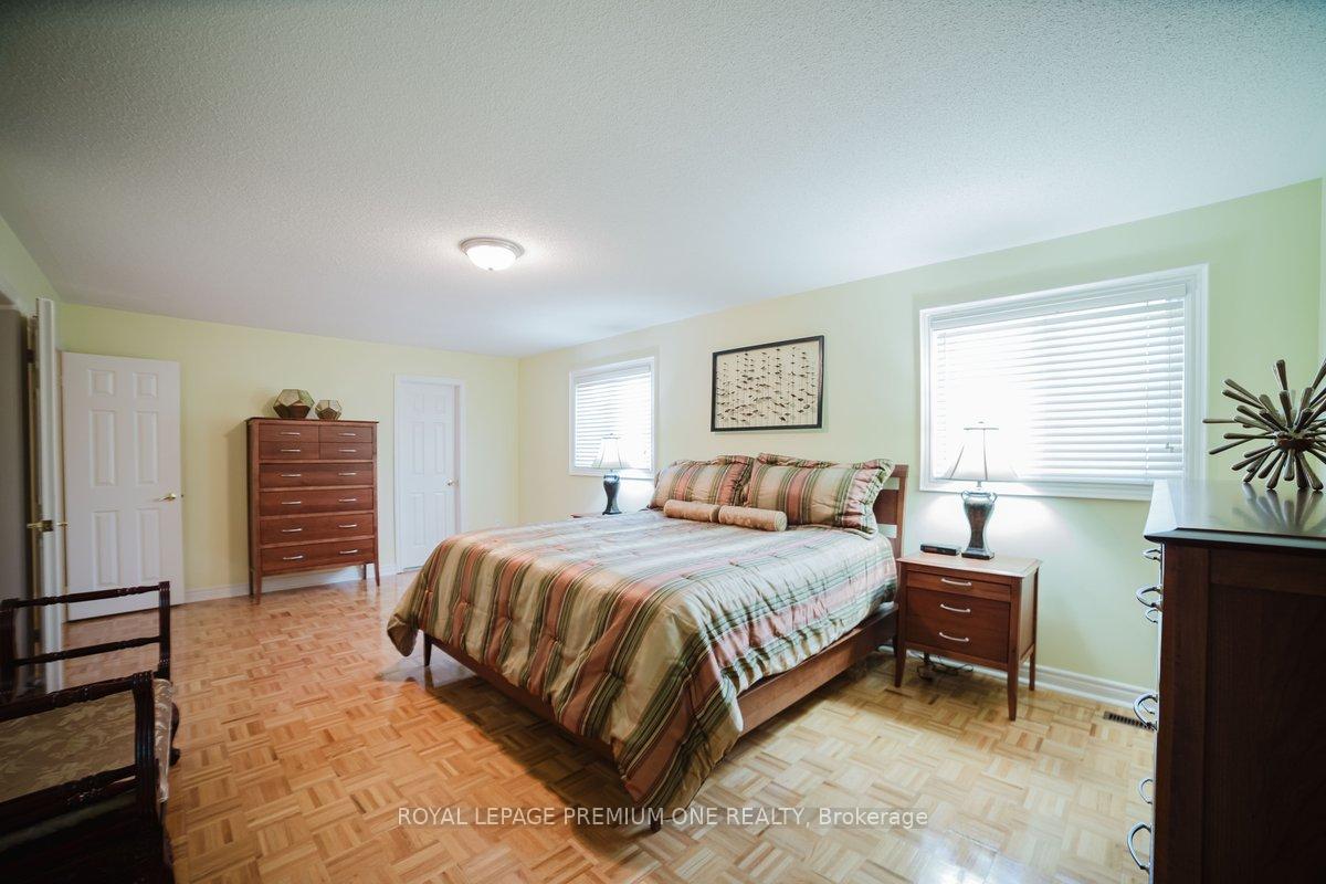 Photo 16 of 45 Forecastle Road, Vaughan, Patterson — HOMEH
