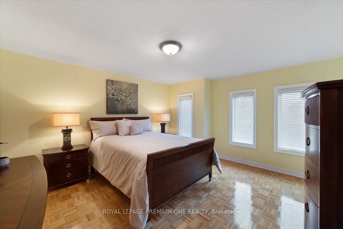 Photo 21 of 45 Forecastle Road, Vaughan, Patterson — HOMEH