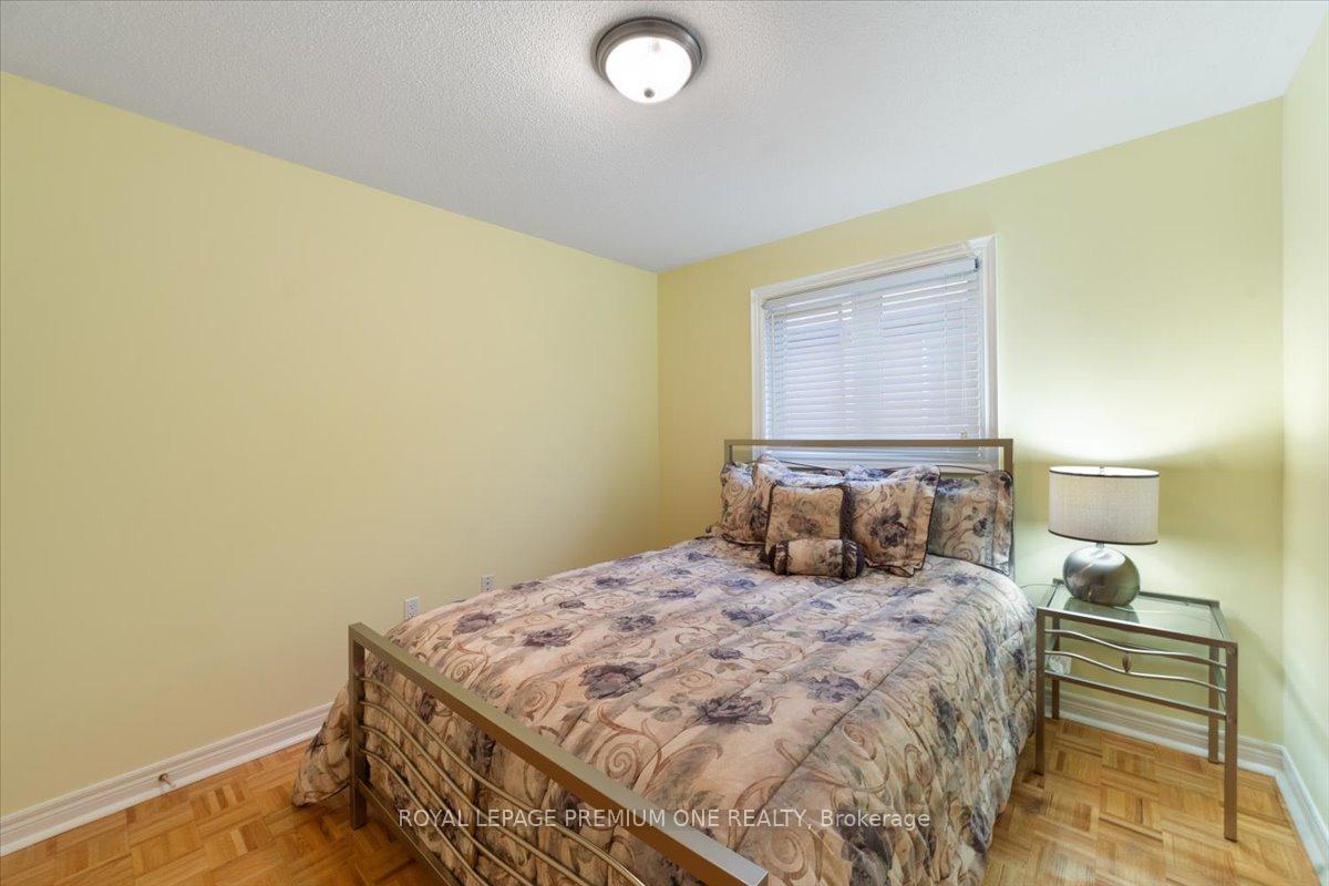 Photo 26 of 45 Forecastle Road, Vaughan, Patterson — HOMEH