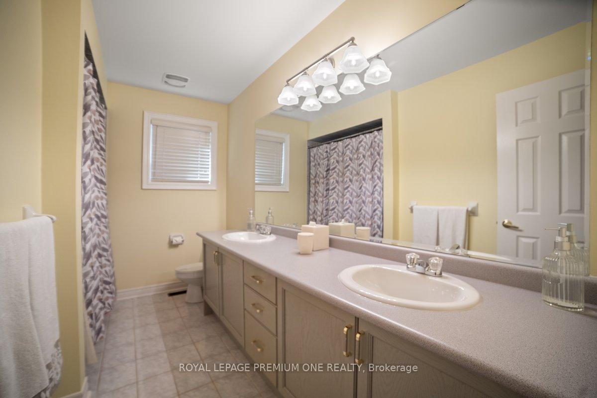 Photo 28 of 45 Forecastle Road, Vaughan, Patterson — HOMEH