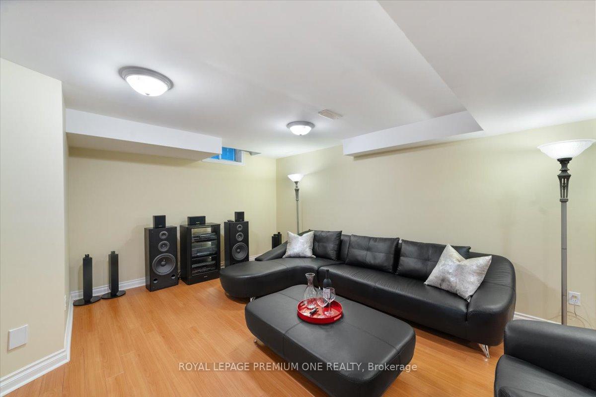 Photo 29 of 45 Forecastle Road, Vaughan, Patterson — HOMEH