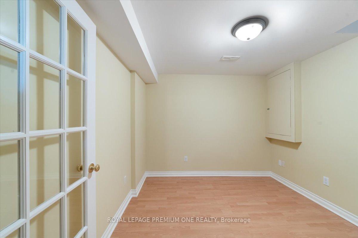 Photo 32 of 45 Forecastle Road, Vaughan, Patterson — HOMEH