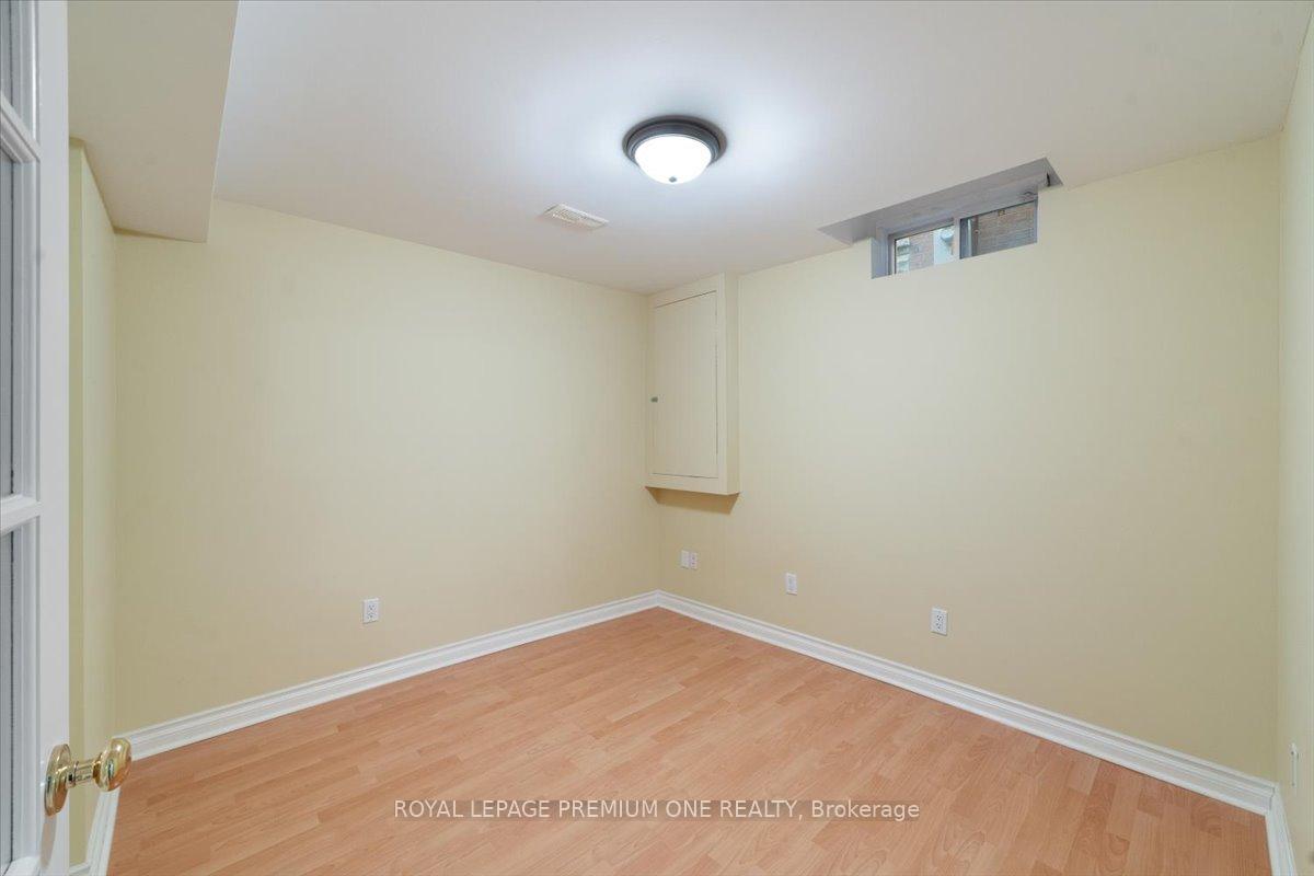 Photo 33 of 45 Forecastle Road, Vaughan, Patterson — HOMEH