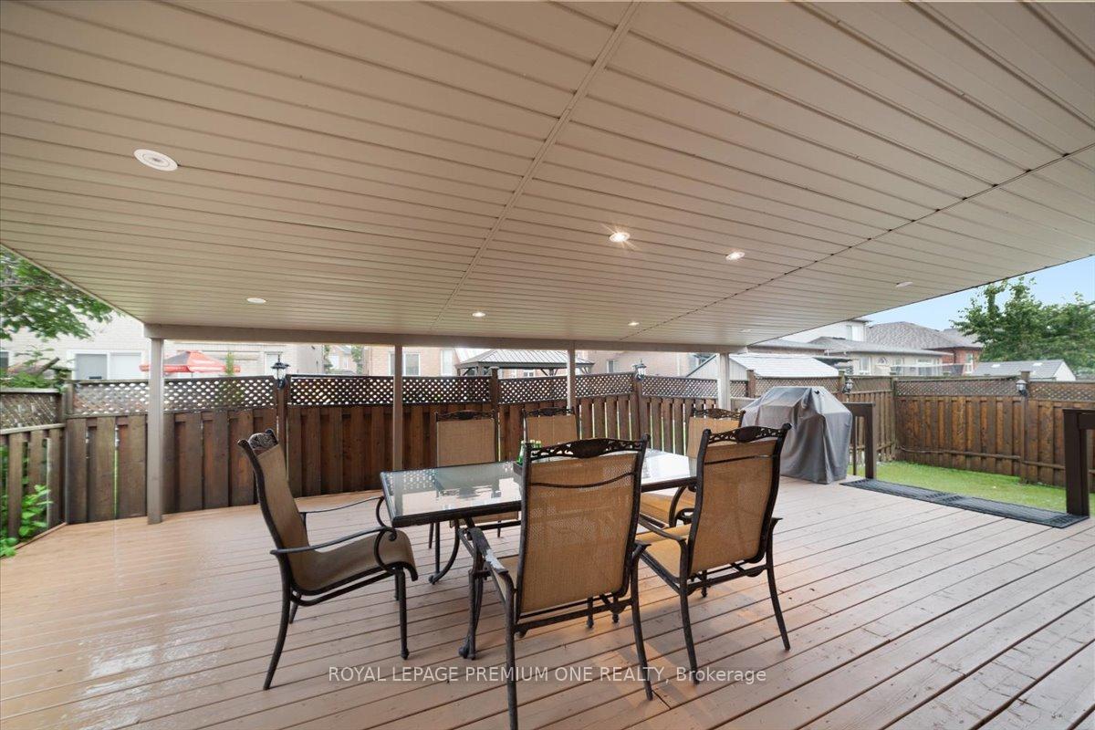 Photo 35 of 45 Forecastle Road, Vaughan, Patterson — HOMEH