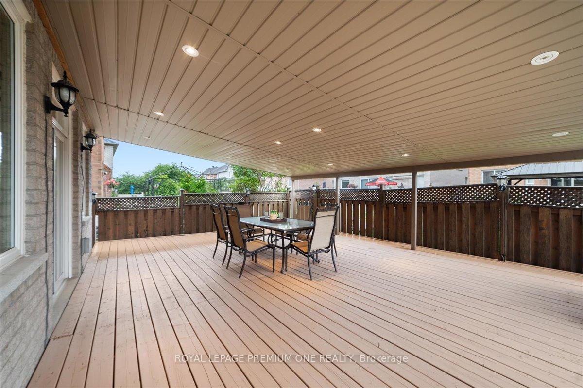 Photo 36 of 45 Forecastle Road, Vaughan, Patterson — HOMEH