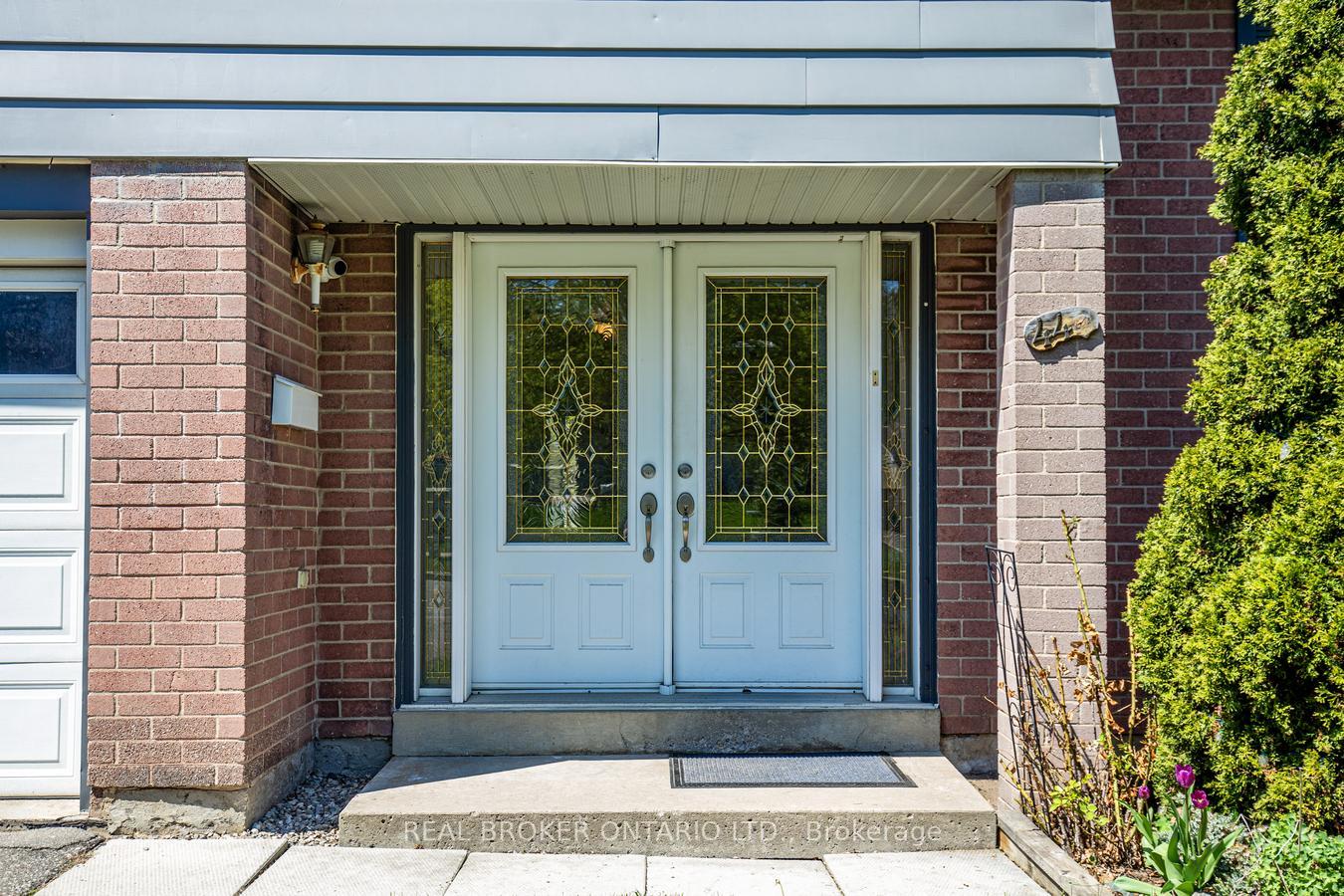 Photo 2 of 44 Mark Street, Aurora, Aurora Village — HOMEH