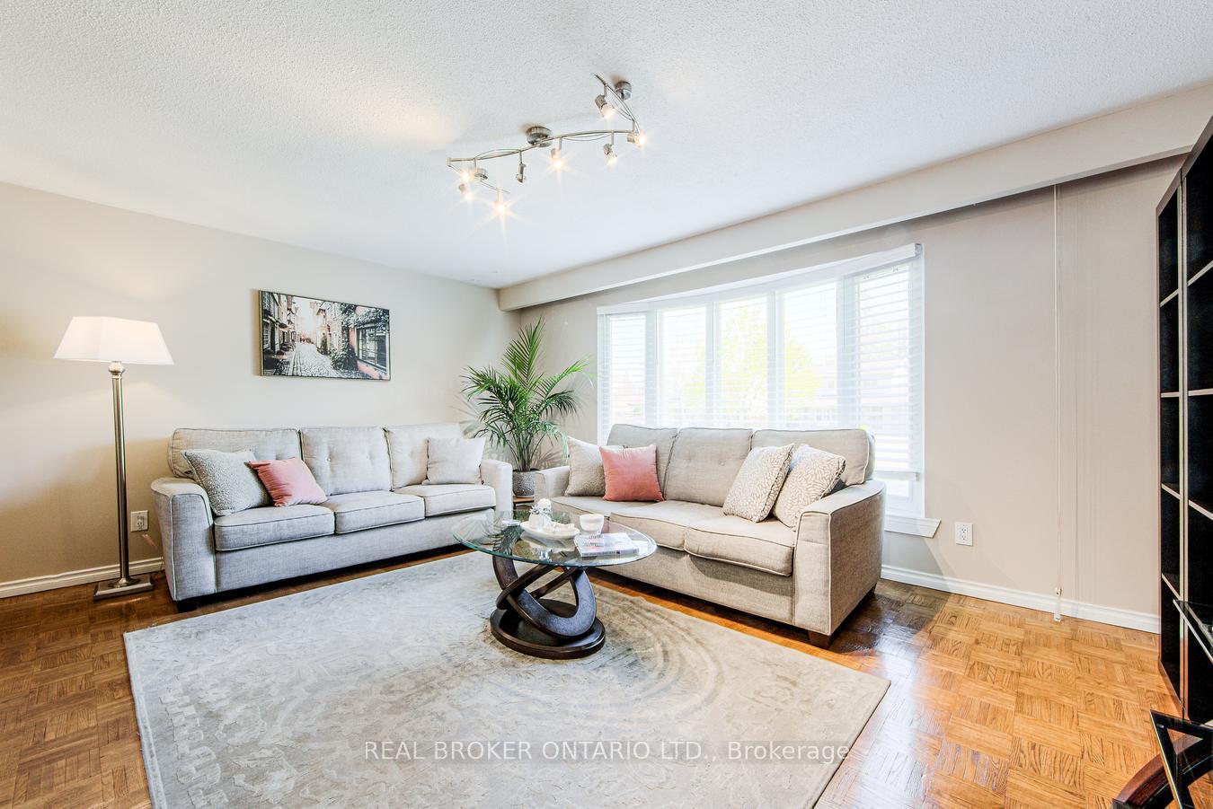 Photo 7 of 44 Mark Street, Aurora, Aurora Village — HOMEH