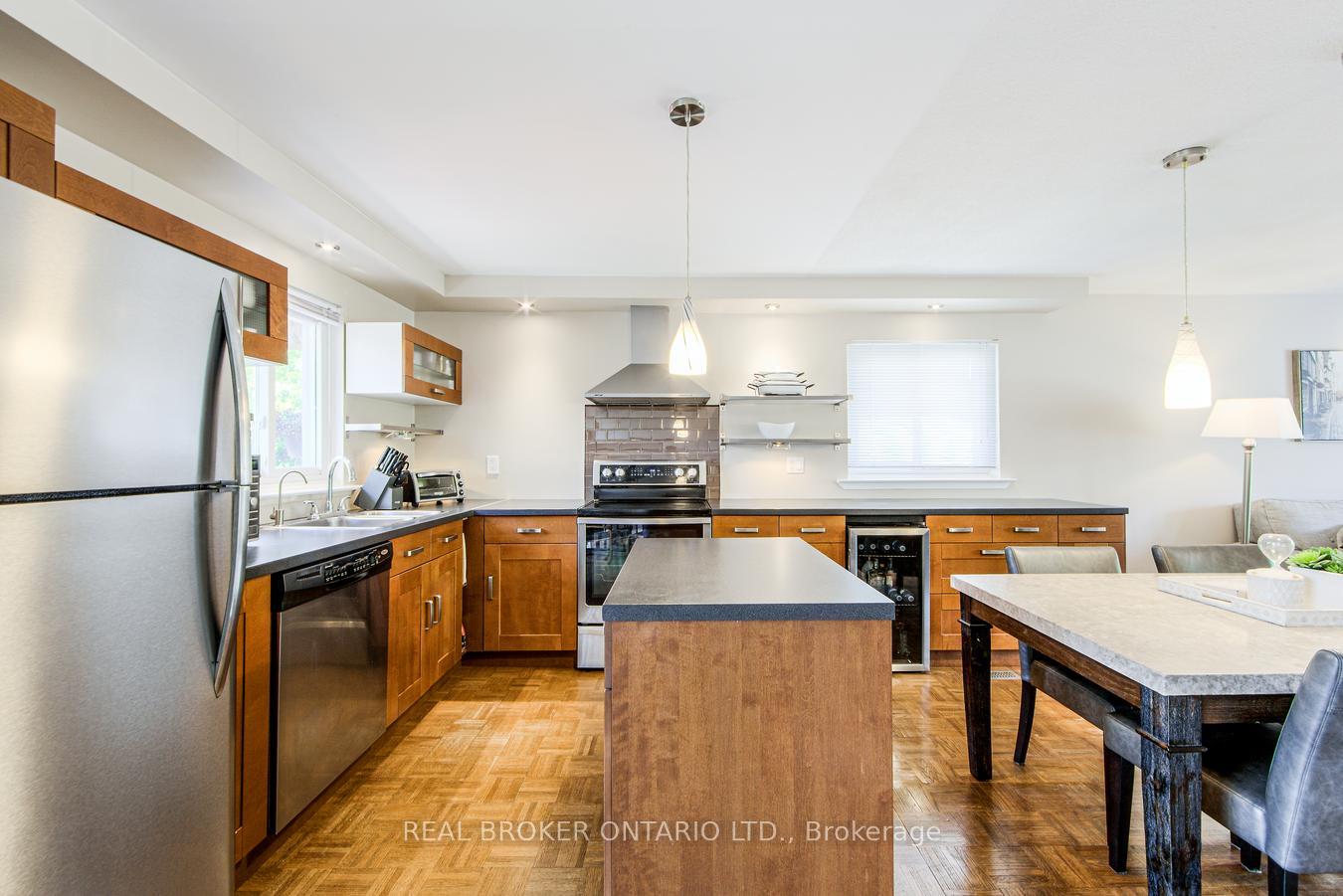 Photo 13 of 44 Mark Street, Aurora, Aurora Village — HOMEH