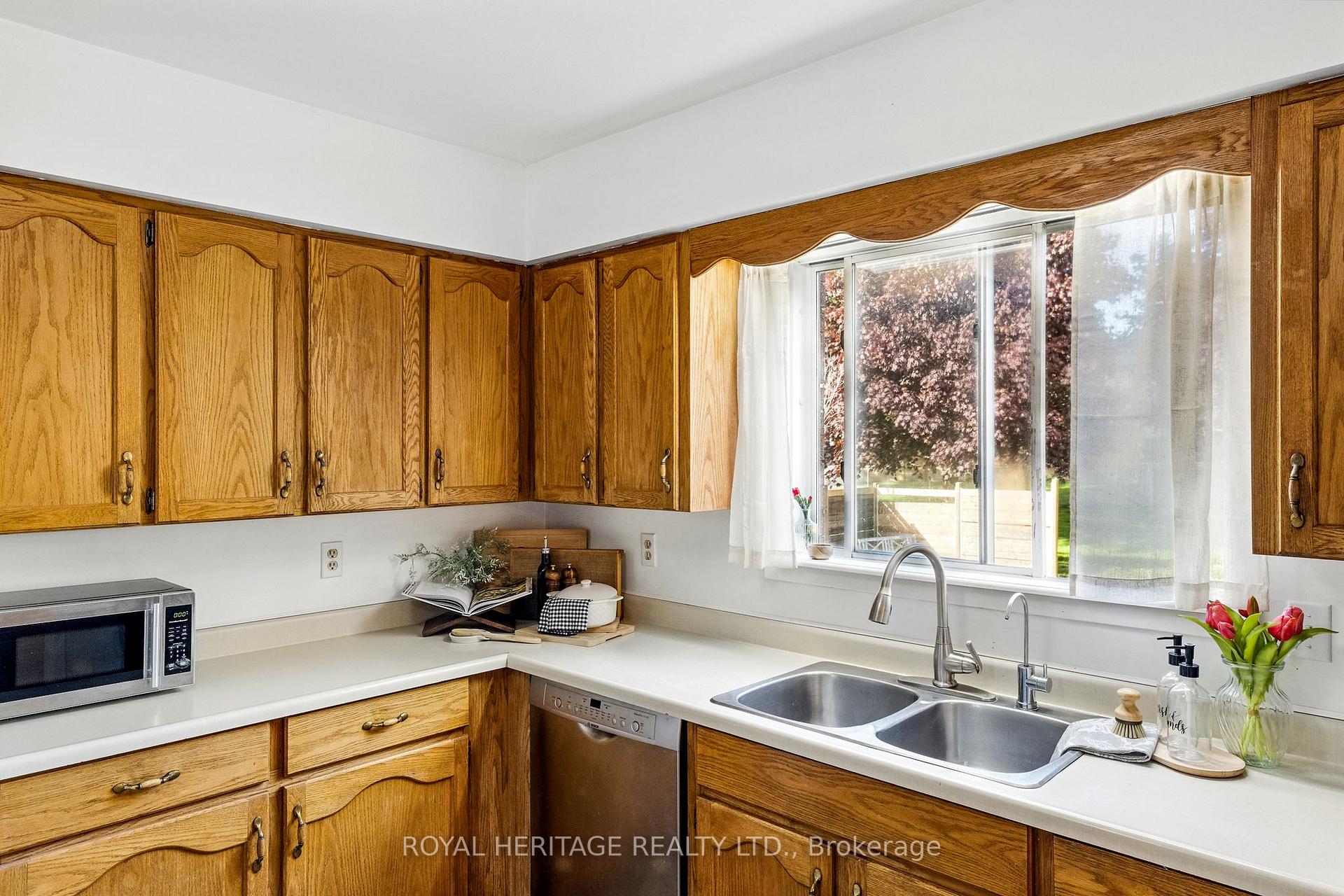 Photo 9 of 83 Pinnacle Street N, Brighton — HOMEH