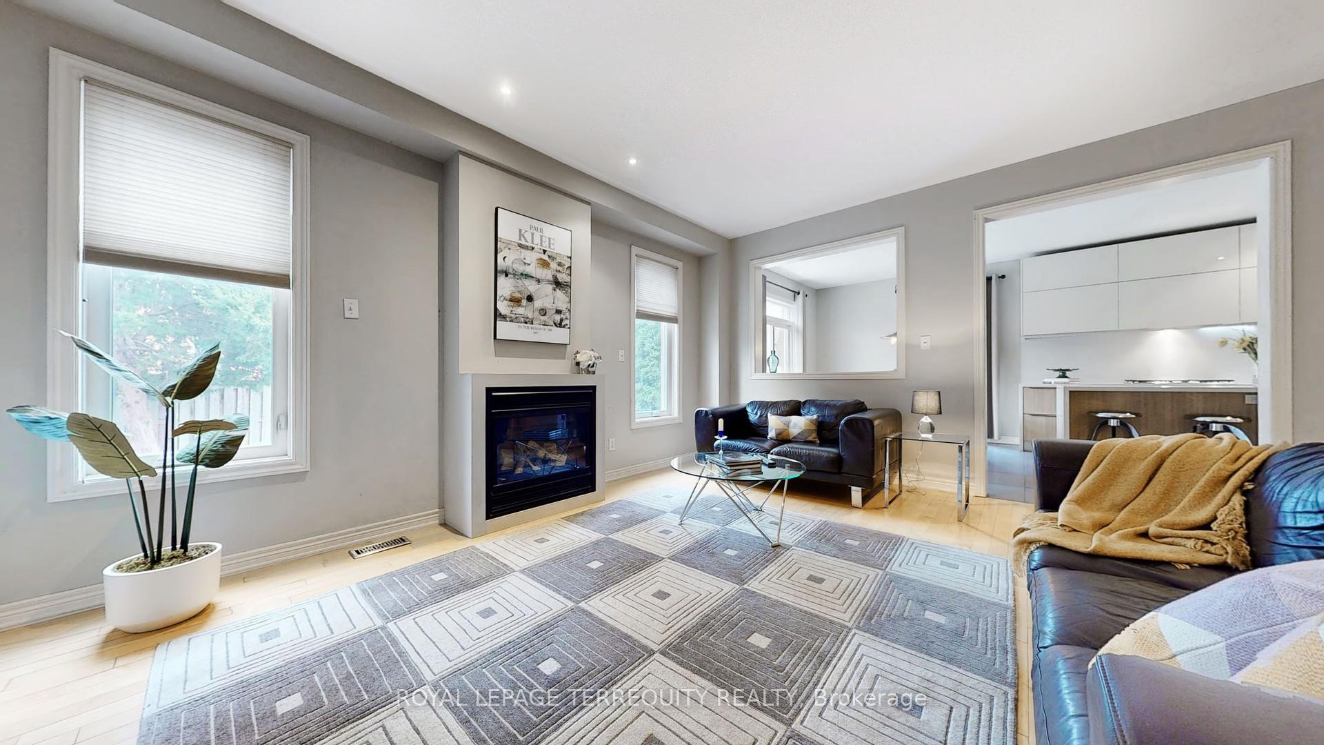Photo 7 of 120 Guery Crescent, Vaughan, East Woodbridge — HOMEH