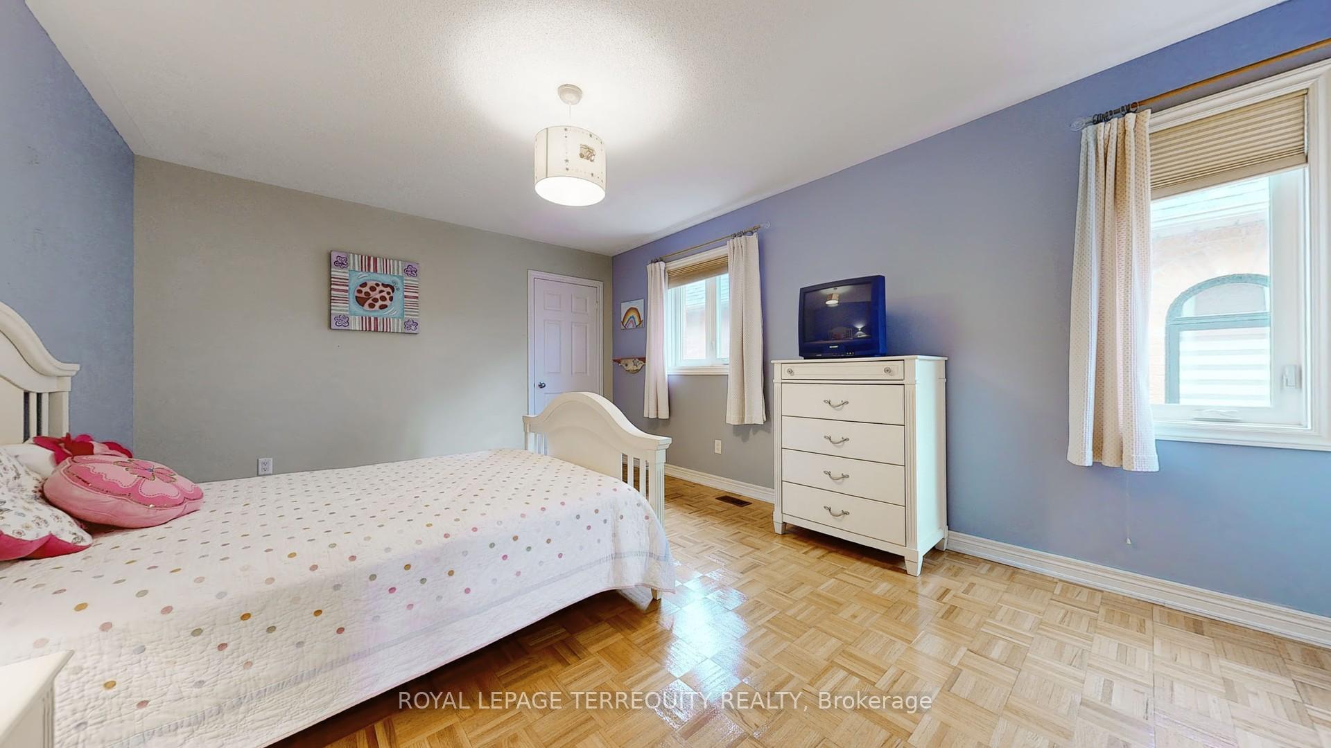 Photo 24 of 120 Guery Crescent, Vaughan, East Woodbridge — HOMEH