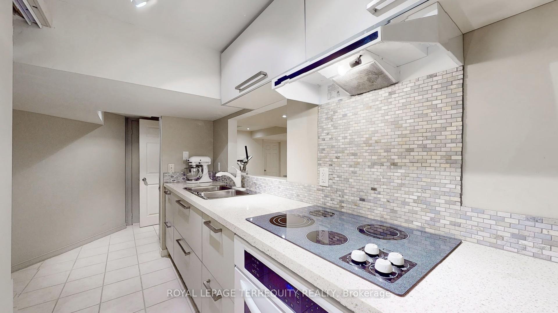 Photo 32 of 120 Guery Crescent, Vaughan, East Woodbridge — HOMEH