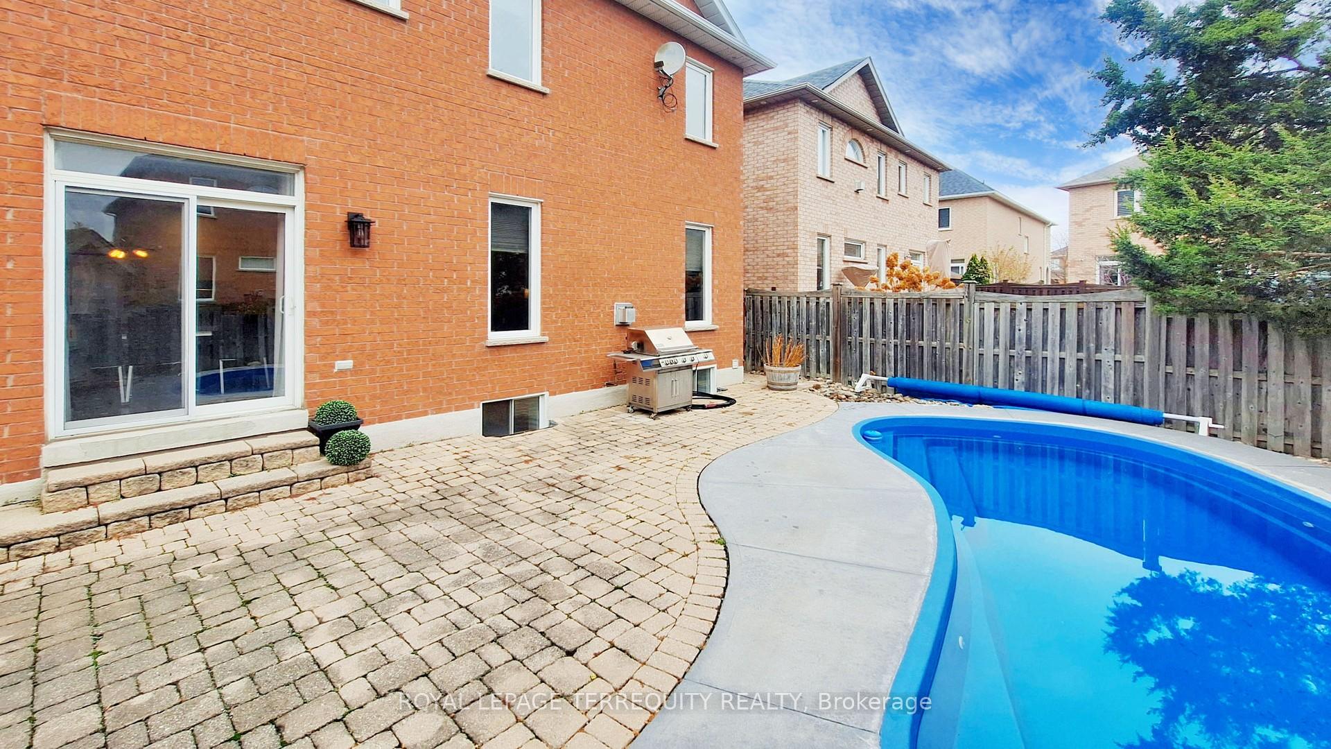Photo 35 of 120 Guery Crescent, Vaughan, East Woodbridge — HOMEH