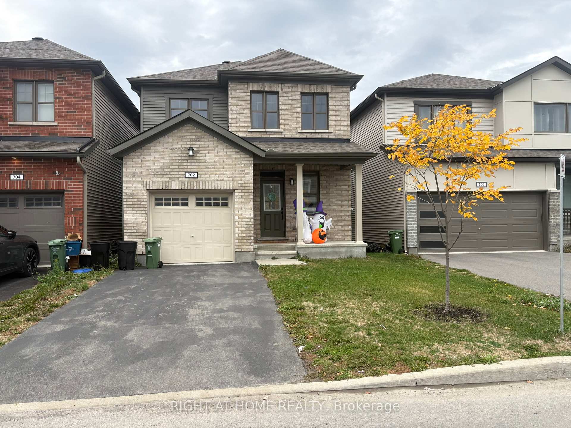 Photo 1 of 702 Perseus Avenue, Ottawa, Barrhaven - Half Moon Bay — HOMEH