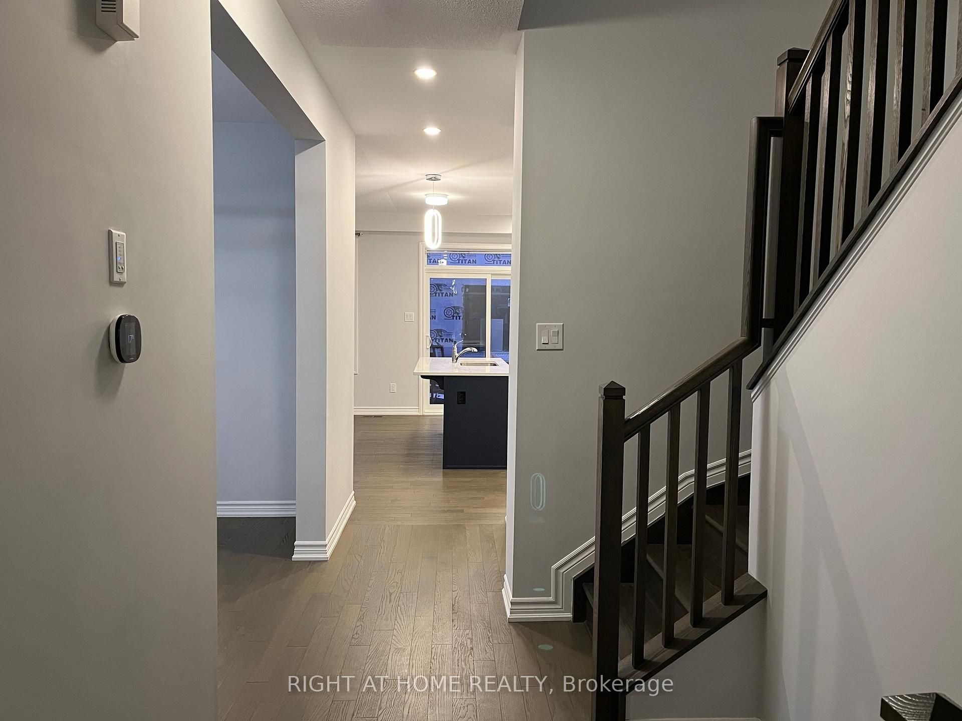 Photo 4 of 702 Perseus Avenue, Ottawa, Barrhaven - Half Moon Bay — HOMEH