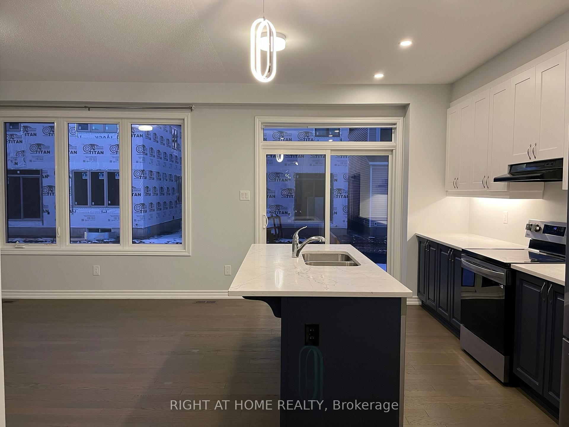 Photo 8 of 702 Perseus Avenue, Ottawa, Barrhaven - Half Moon Bay — HOMEH