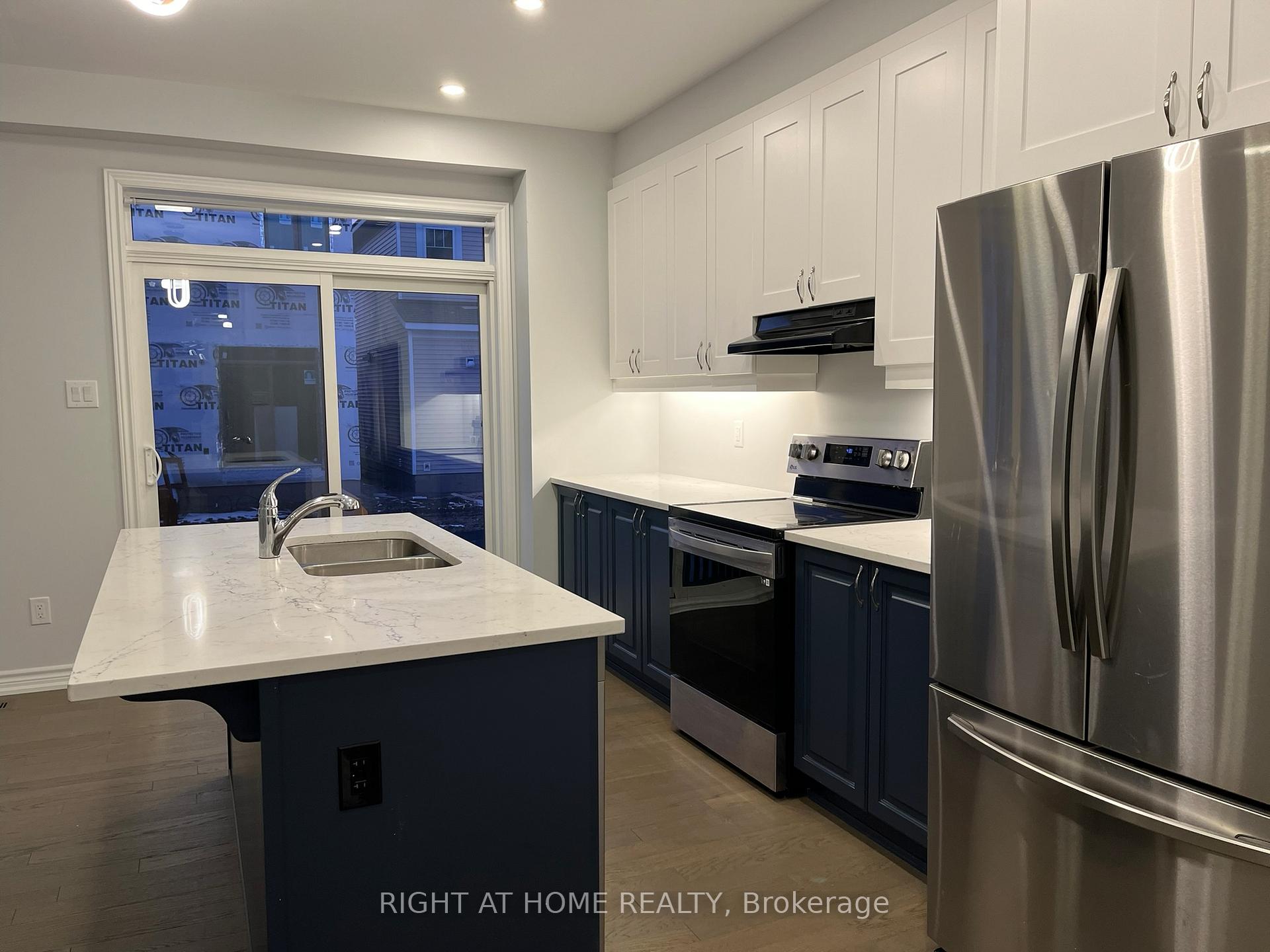 Photo 10 of 702 Perseus Avenue, Ottawa, Barrhaven - Half Moon Bay — HOMEH