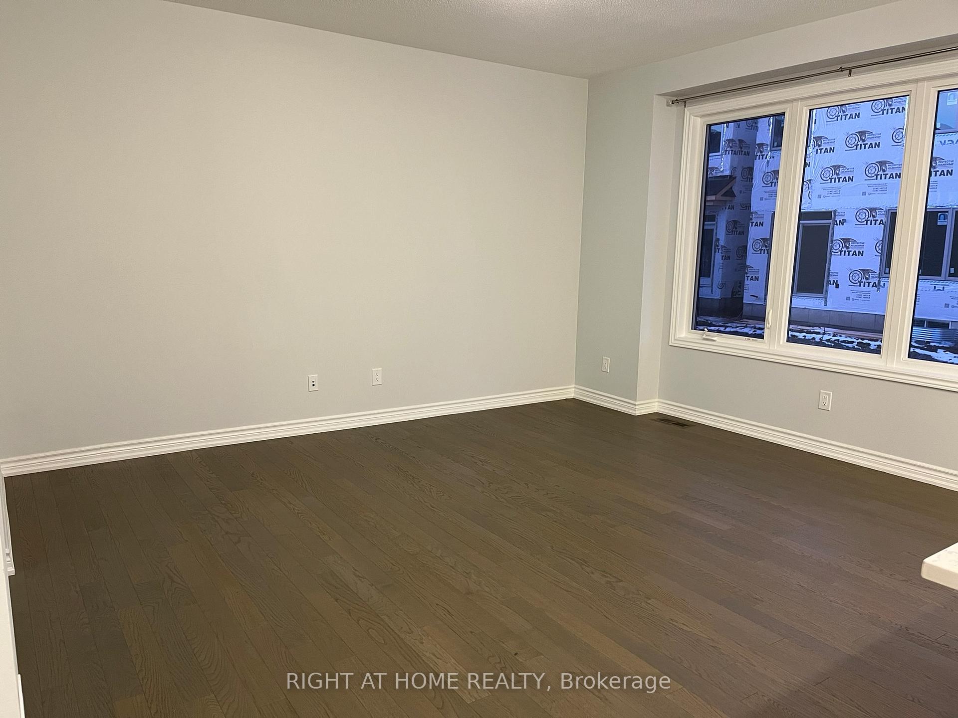 Photo 9 of 702 Perseus Avenue, Ottawa, Barrhaven - Half Moon Bay — HOMEH