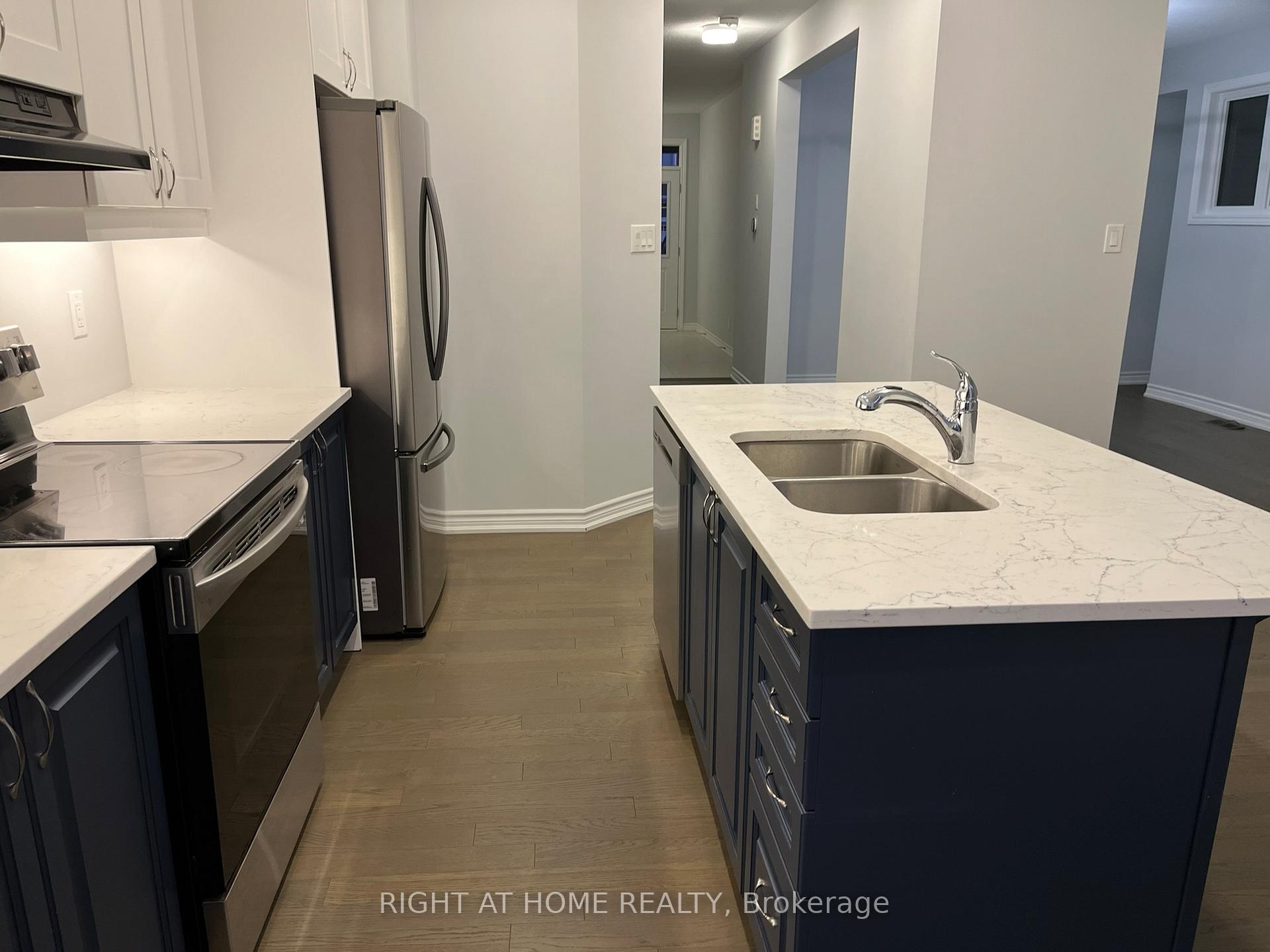 Photo 16 of 702 Perseus Avenue, Ottawa, Barrhaven - Half Moon Bay — HOMEH