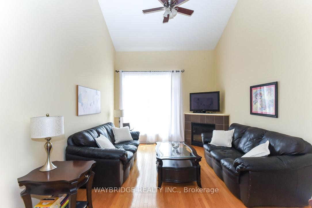 Photo 2 of 220 Jersey Tea Circle, Ottawa, Riverside South/Gloucester Glen — HOMEH