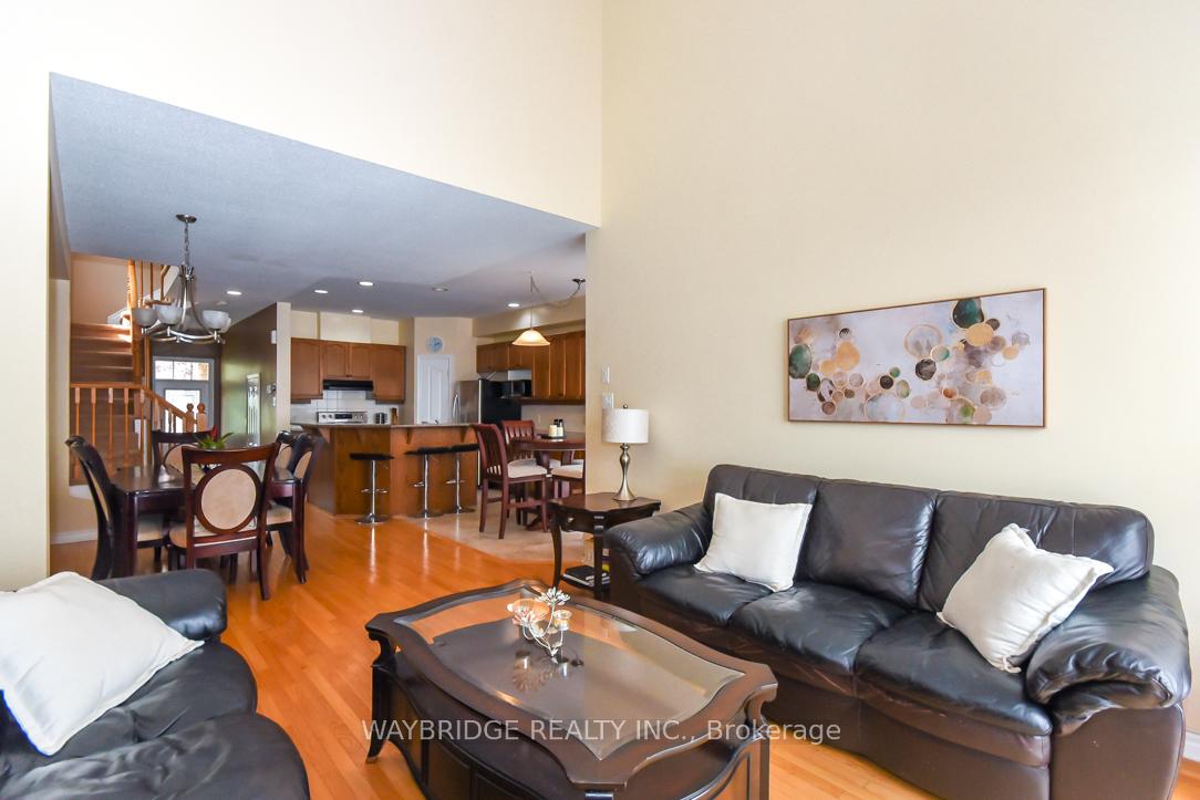 Photo 3 of 220 Jersey Tea Circle, Ottawa, Riverside South/Gloucester Glen — HOMEH